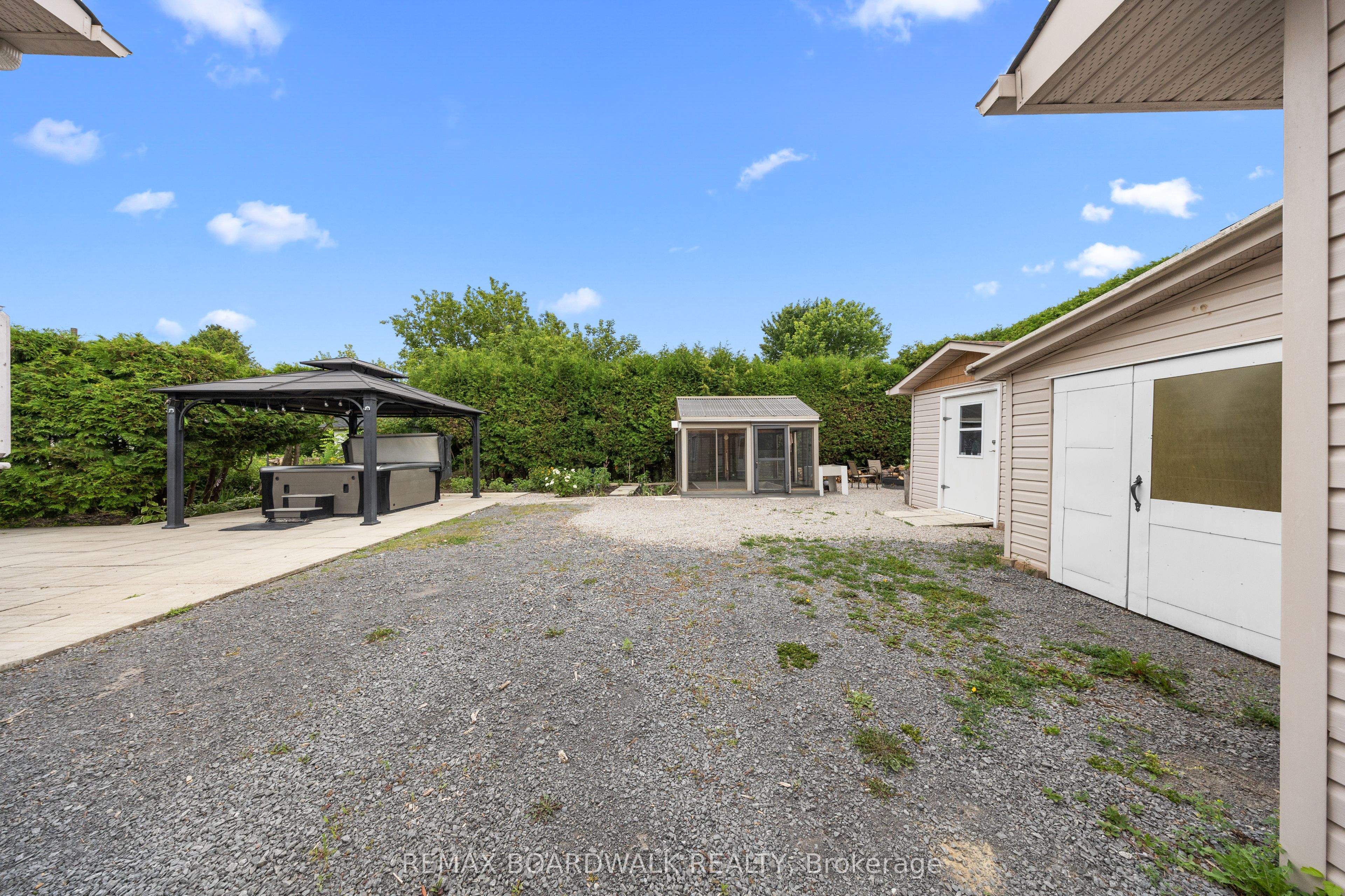 955 Lacroix Road Property Photo 45
