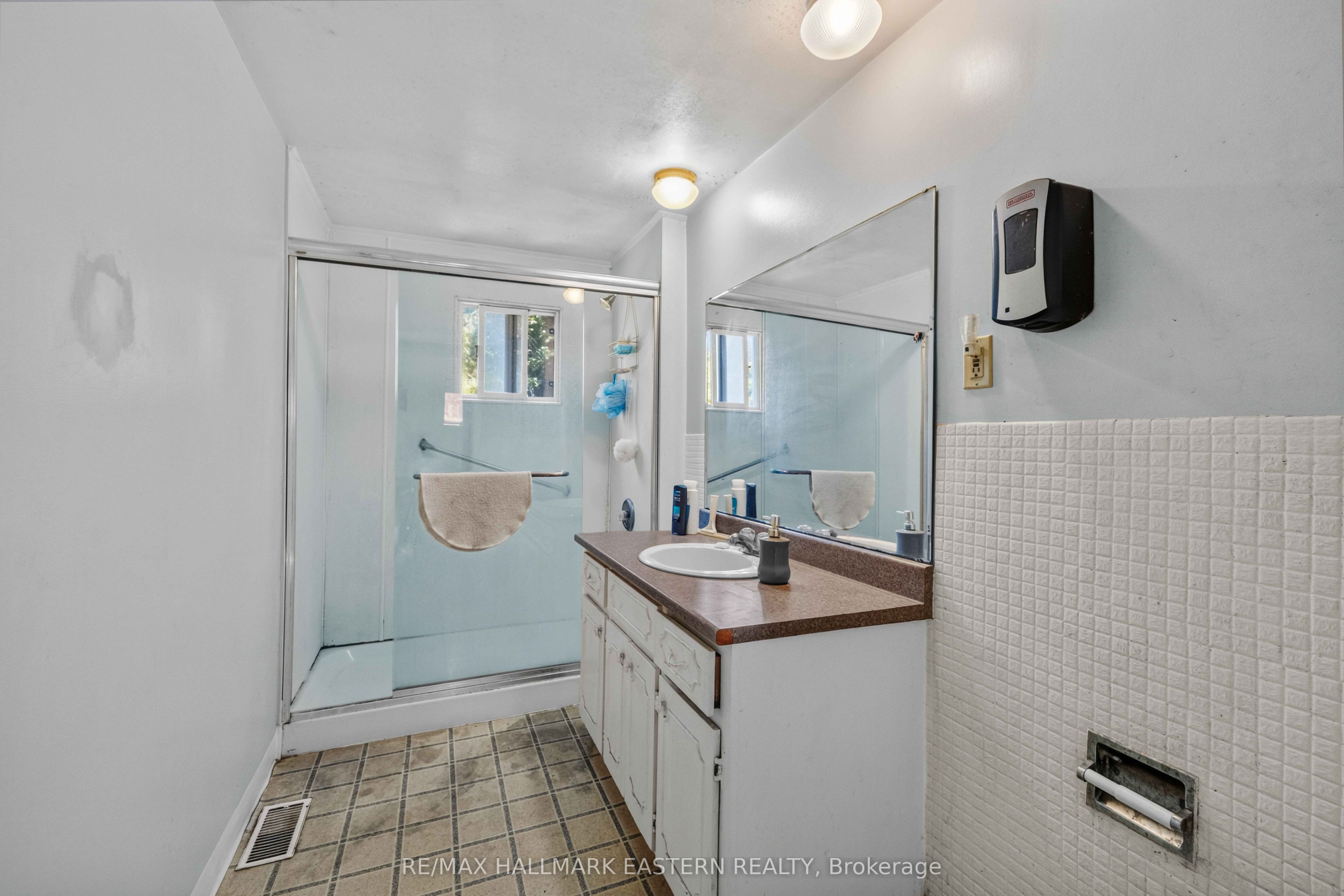 220 Dublin Street Property Photo 11