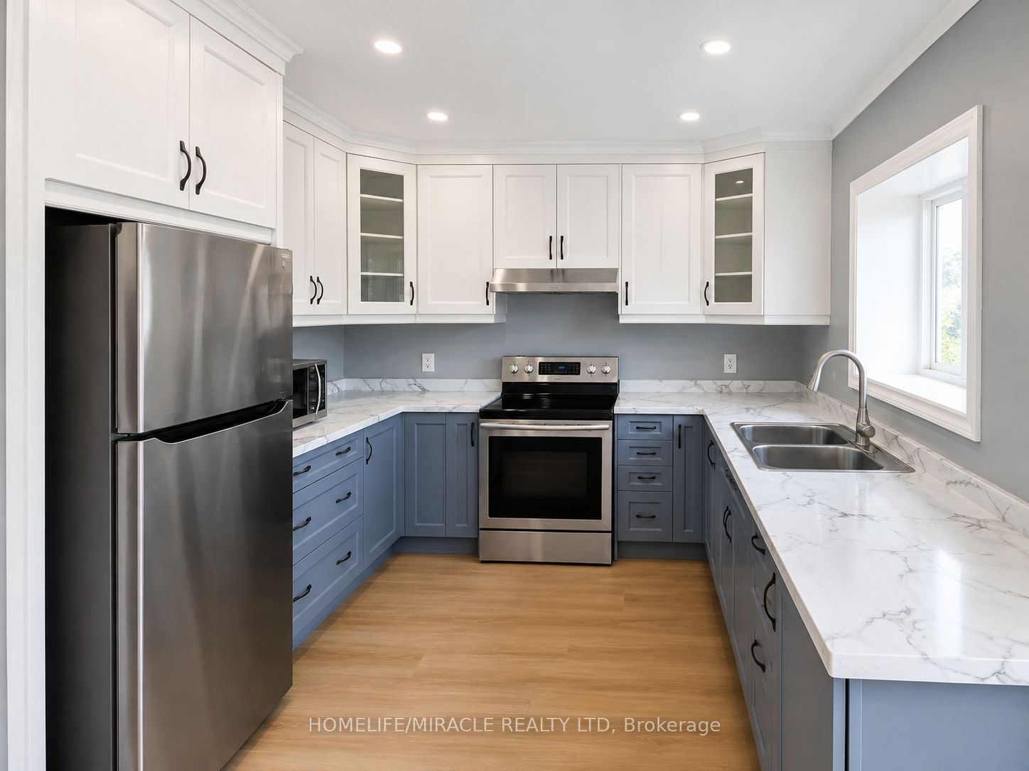 6523 Barker Street Main Property Photo 4