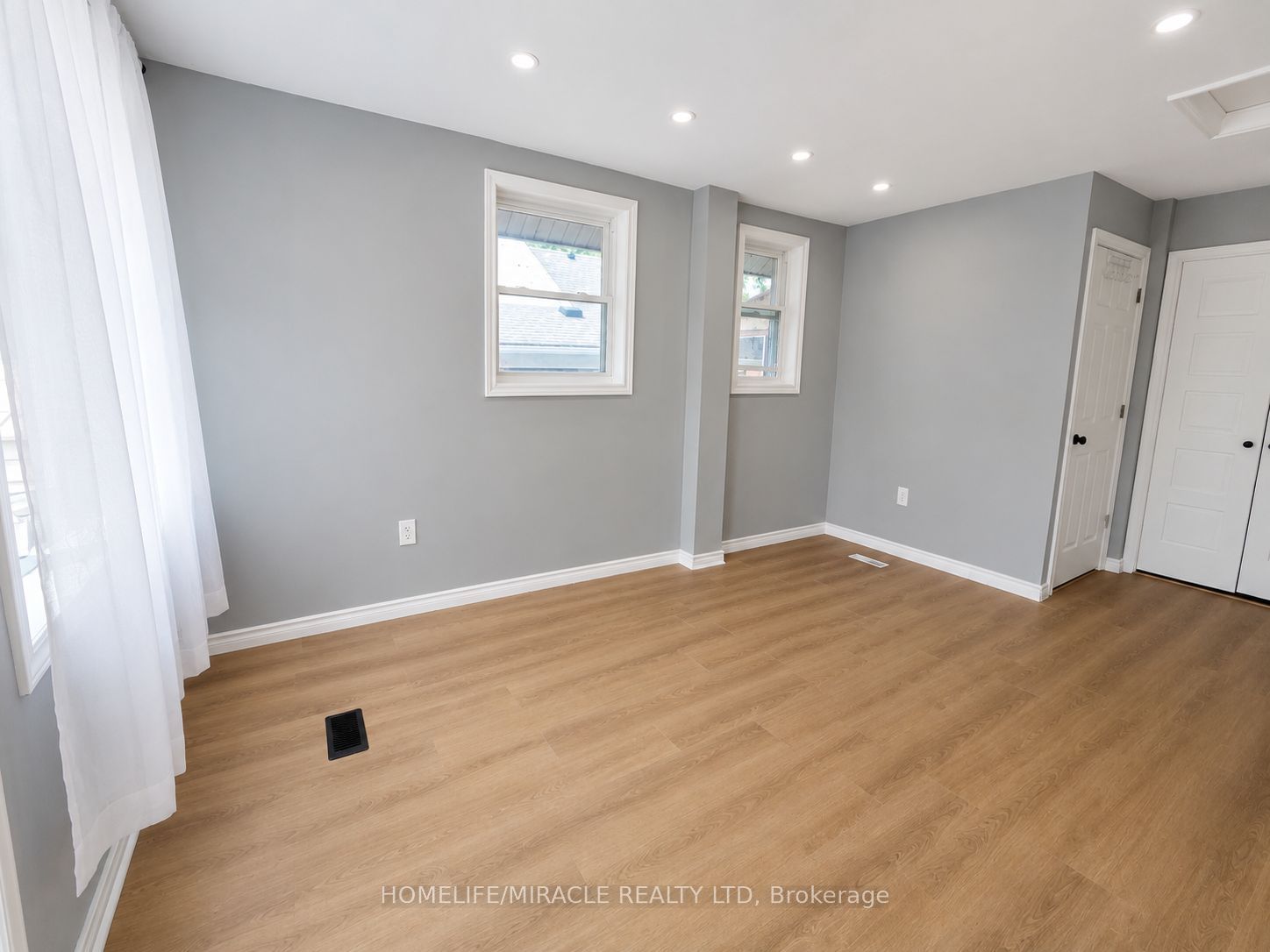 6523 Barker Street Main Property Photo 5