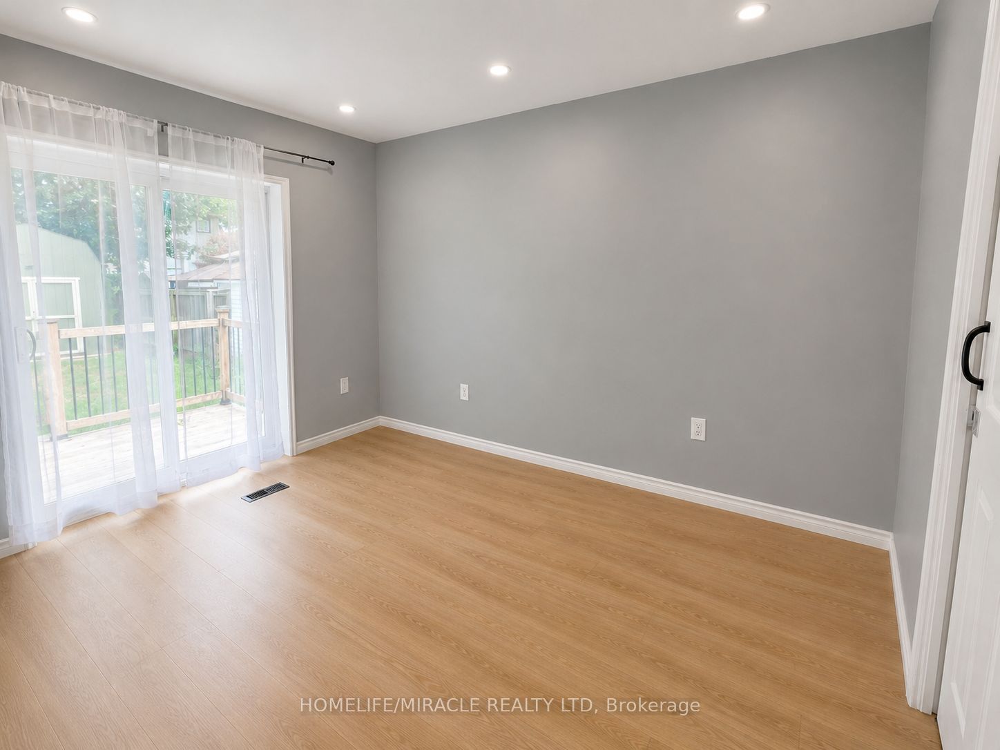 6523 Barker Street Main Property Photo 8