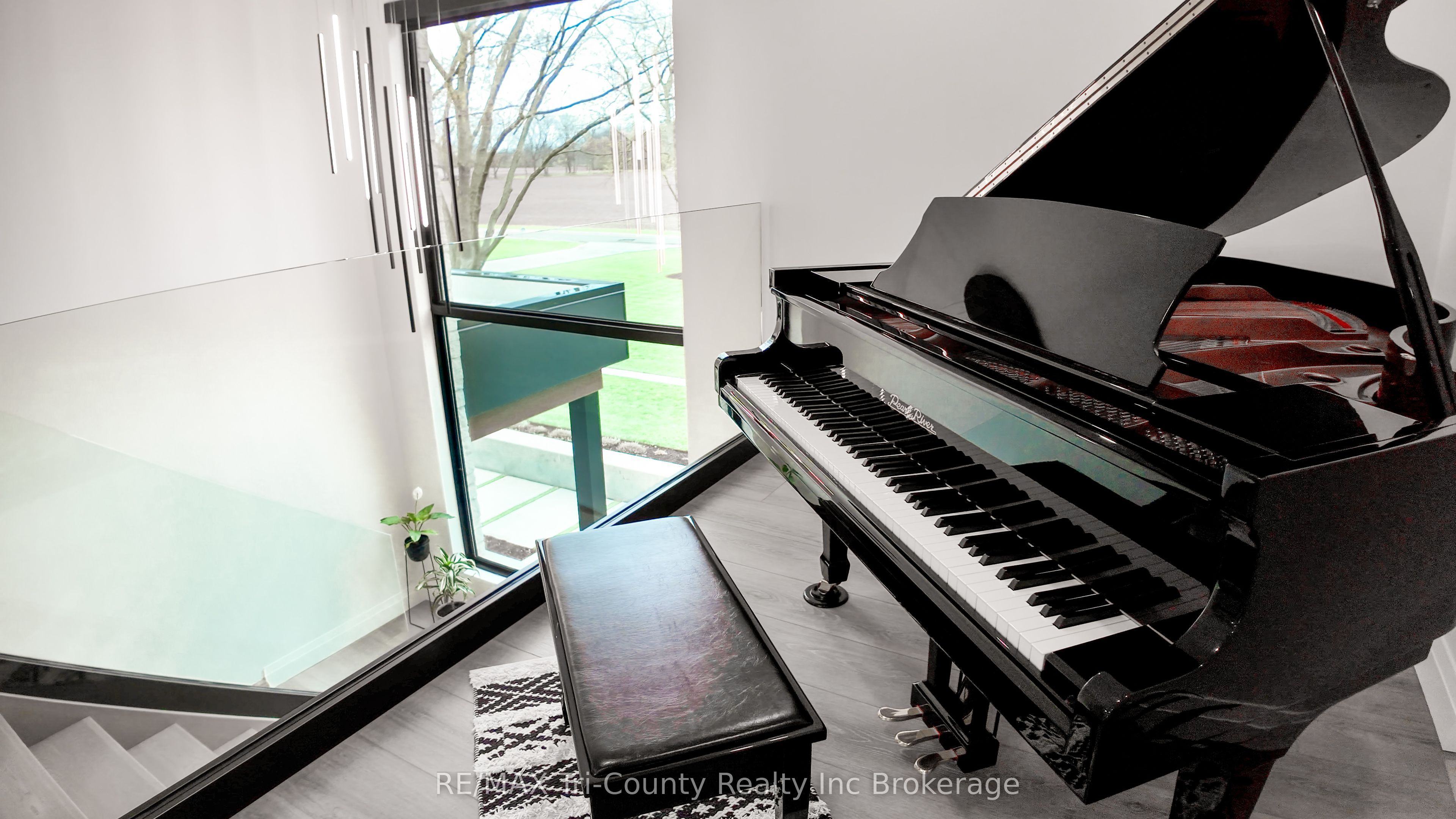 8987 Powers Road Property Photo 13