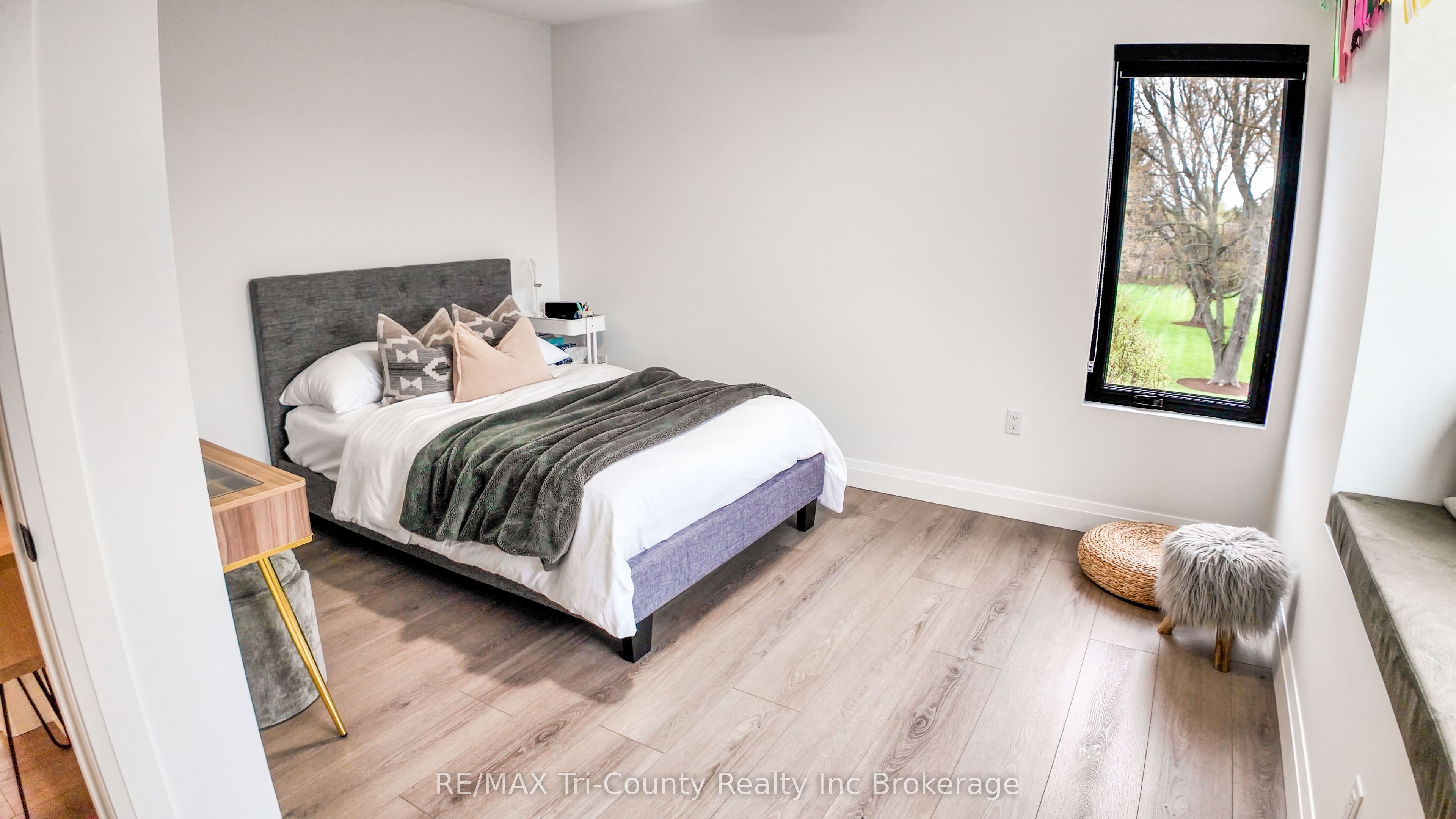 8987 Powers Road Property Photo 15