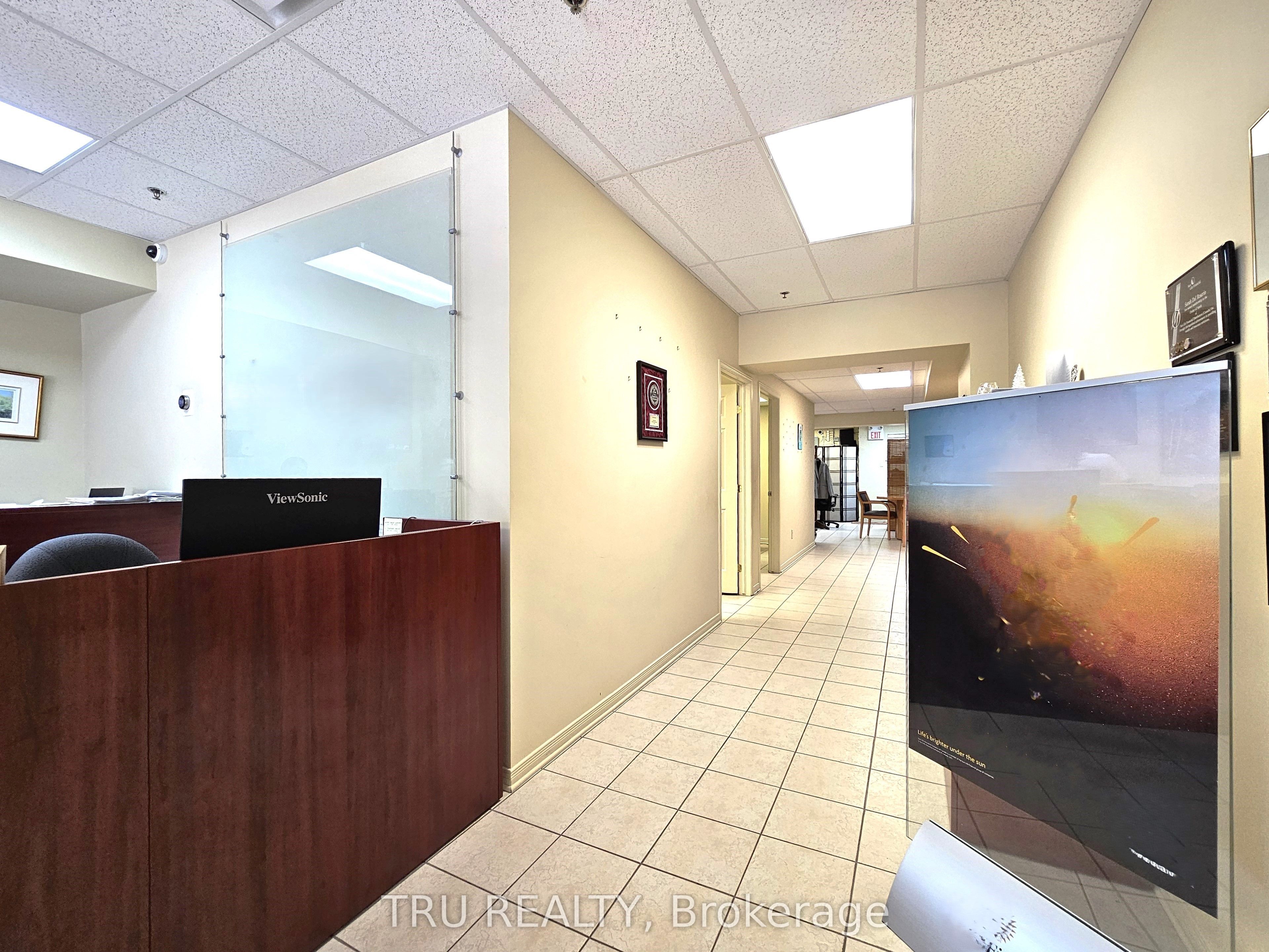 838 Somerset Street W 20 Property Photo 5