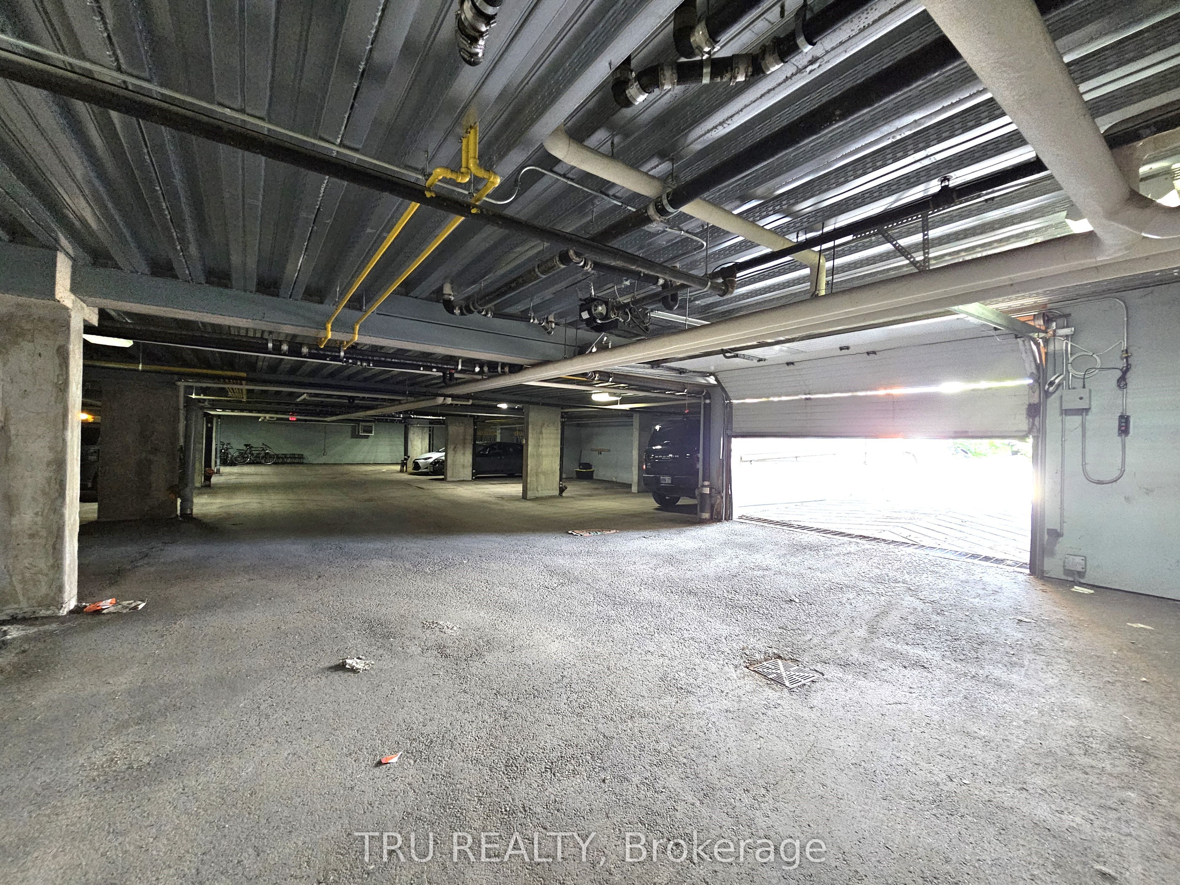 838 Somerset Street W 20 Property Photo 19