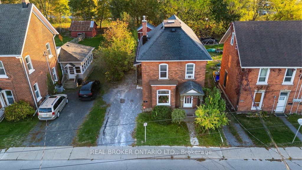 88 Moore Street Property Photo 2