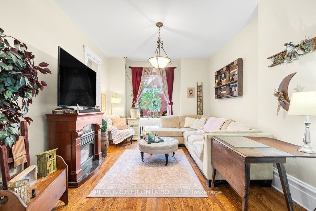 88 Moore Street Property Photo 10