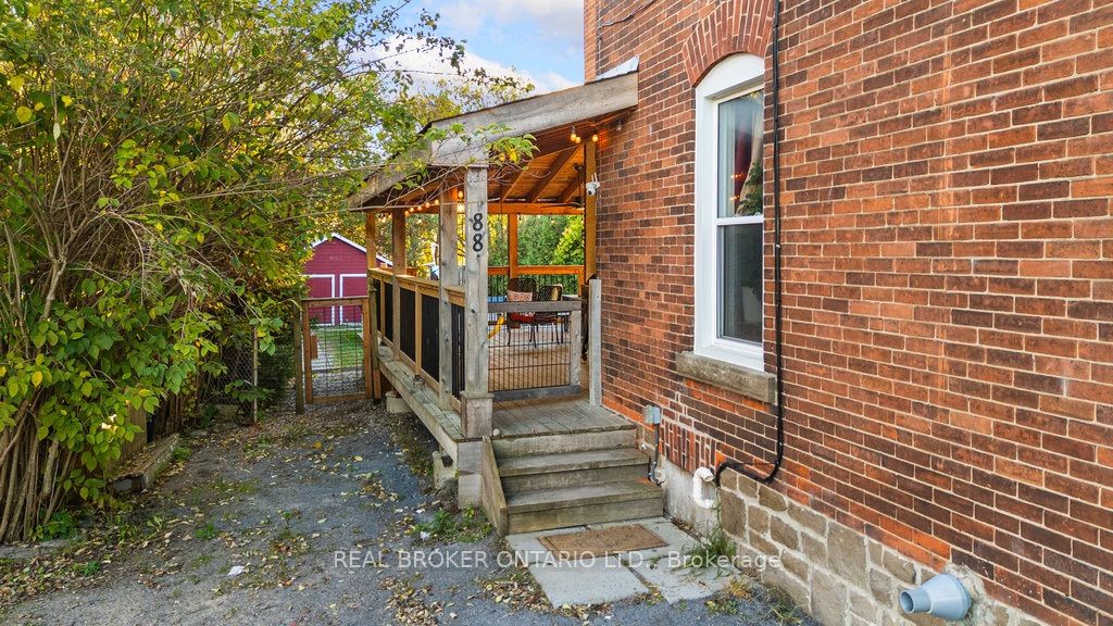 88 Moore Street Property Photo 40