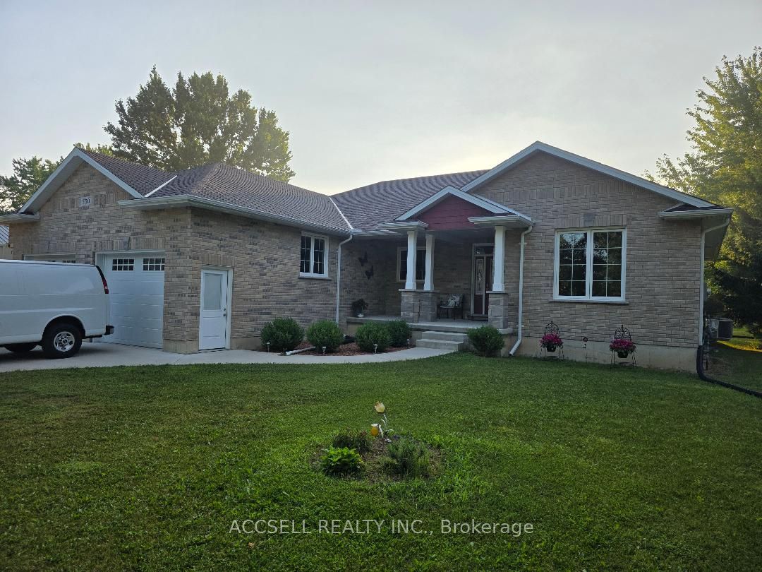 750 St. Clair Parkway Property Photo 2