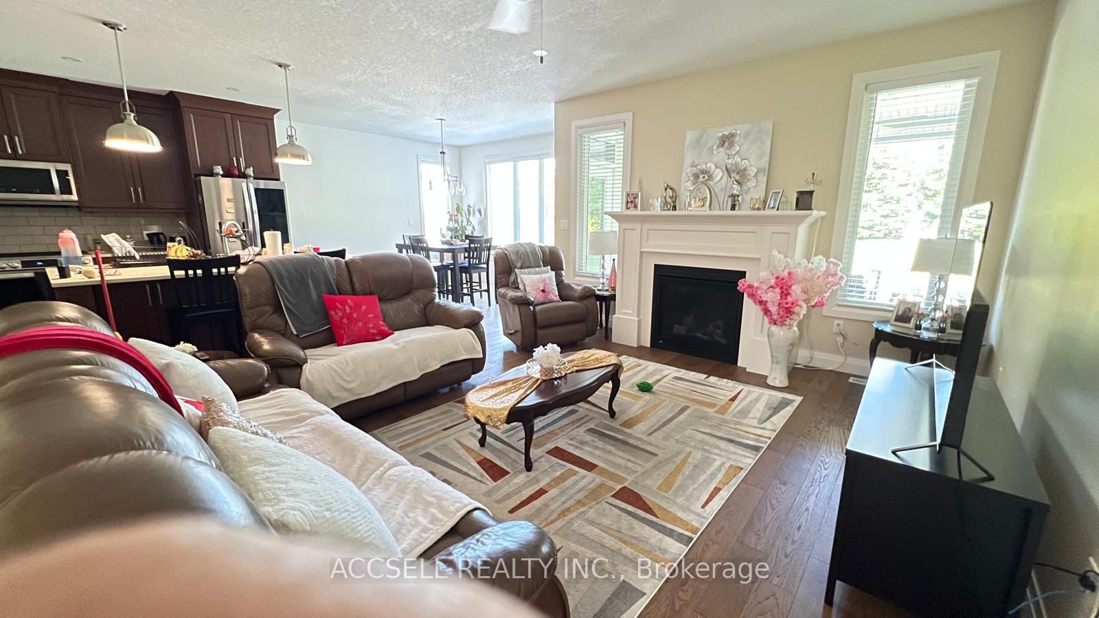 750 St. Clair Parkway Property Photo 11