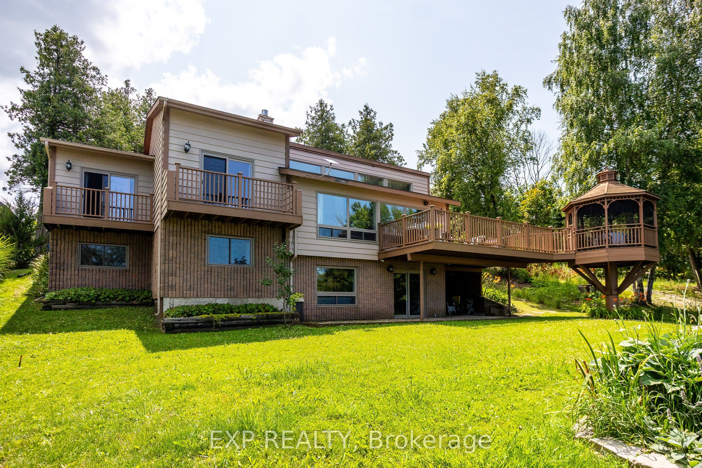 121 Ivy Drive Property Photo 1