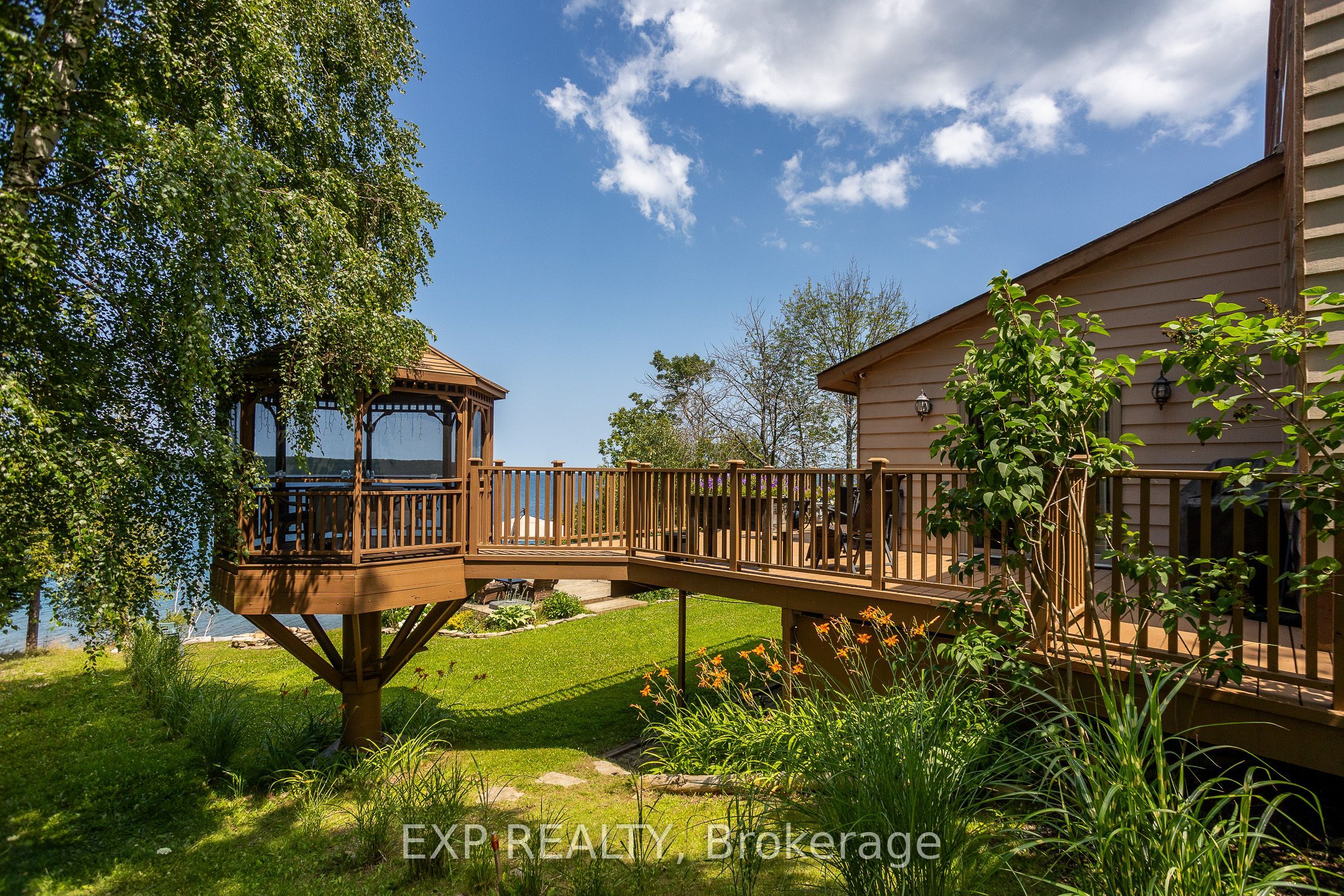 121 Ivy Drive Property Photo 3
