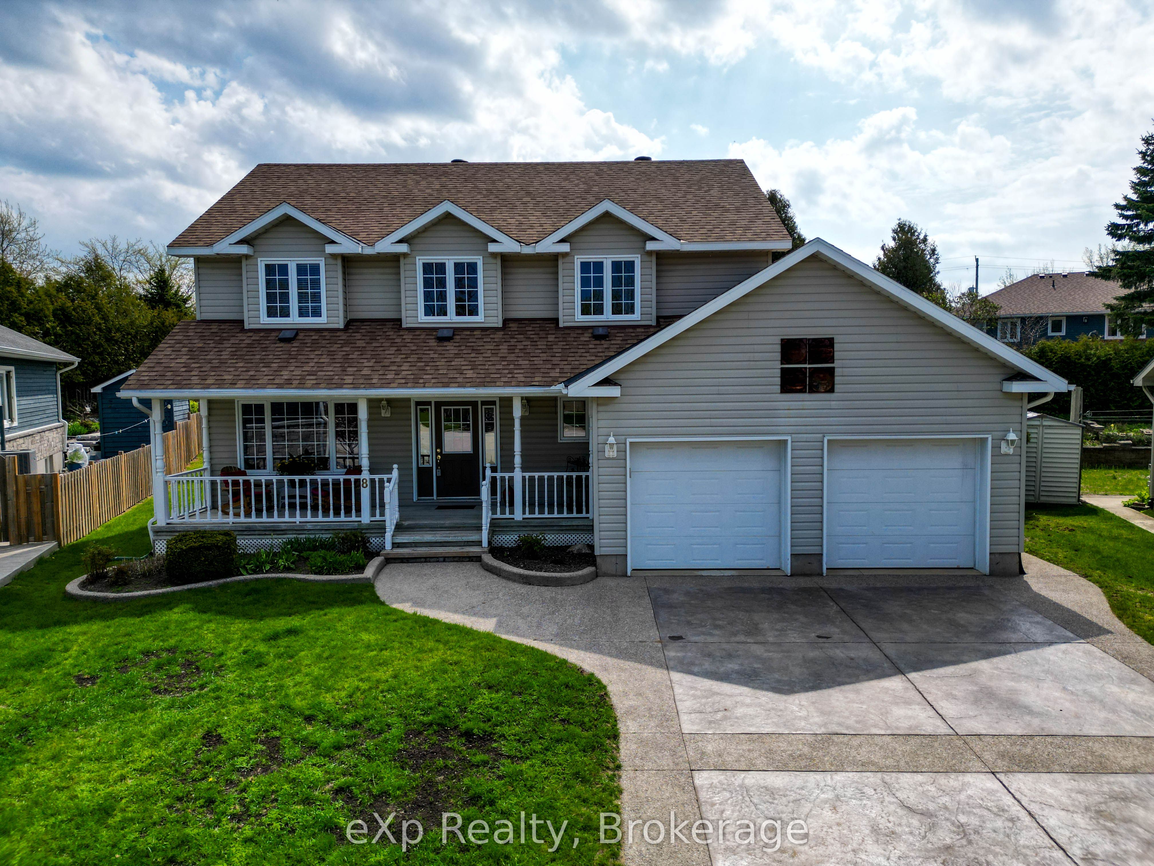 8 Sandpiper Court Property Photo 1