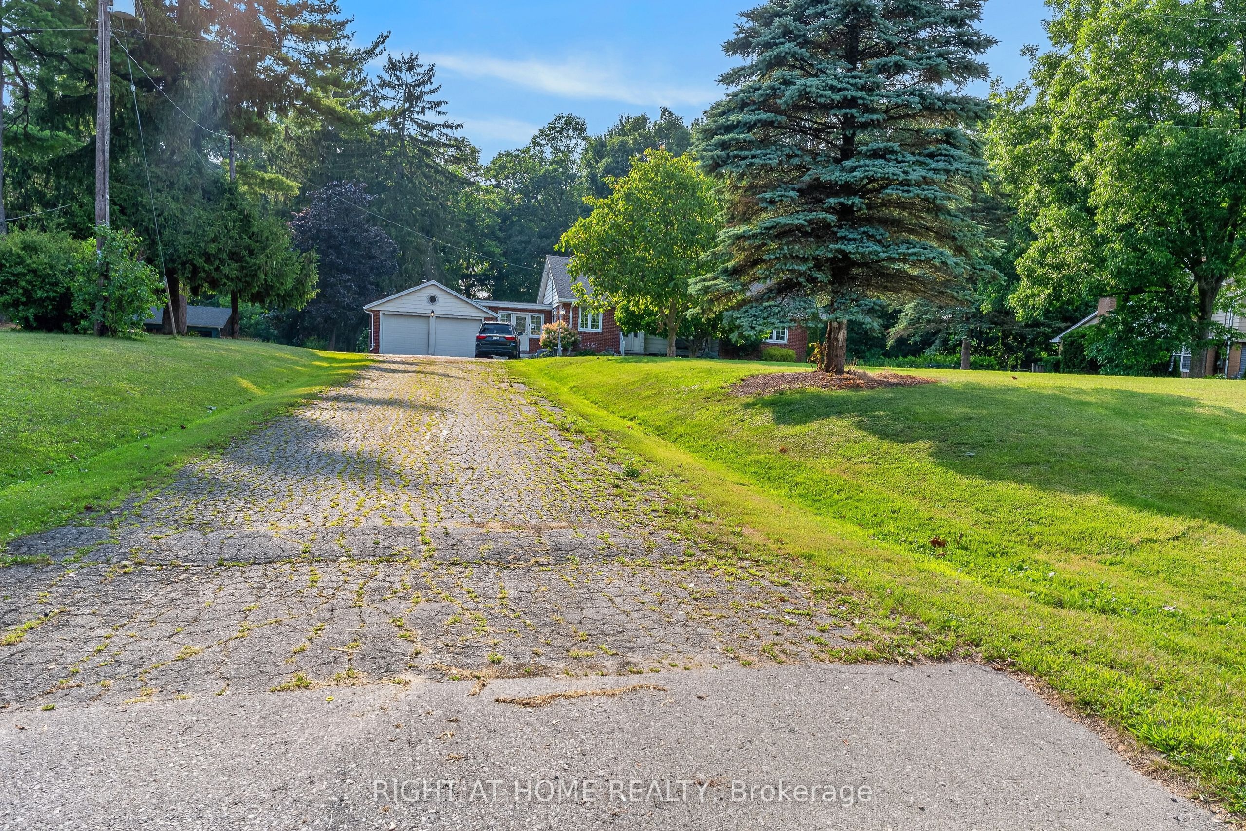 6297 Sunset Road Property Photo 3