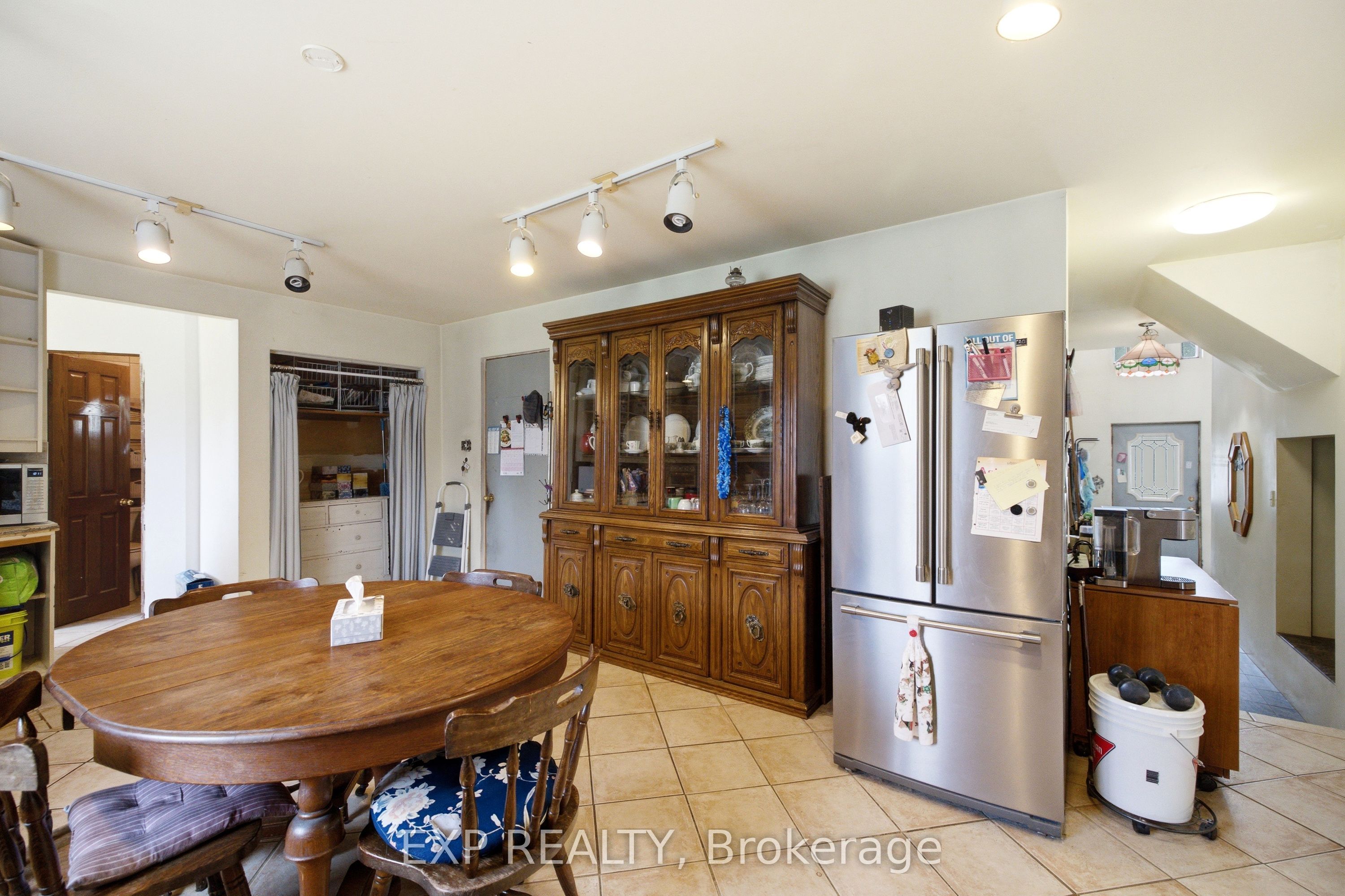 104 Sideroad 18 Road Property Photo 15