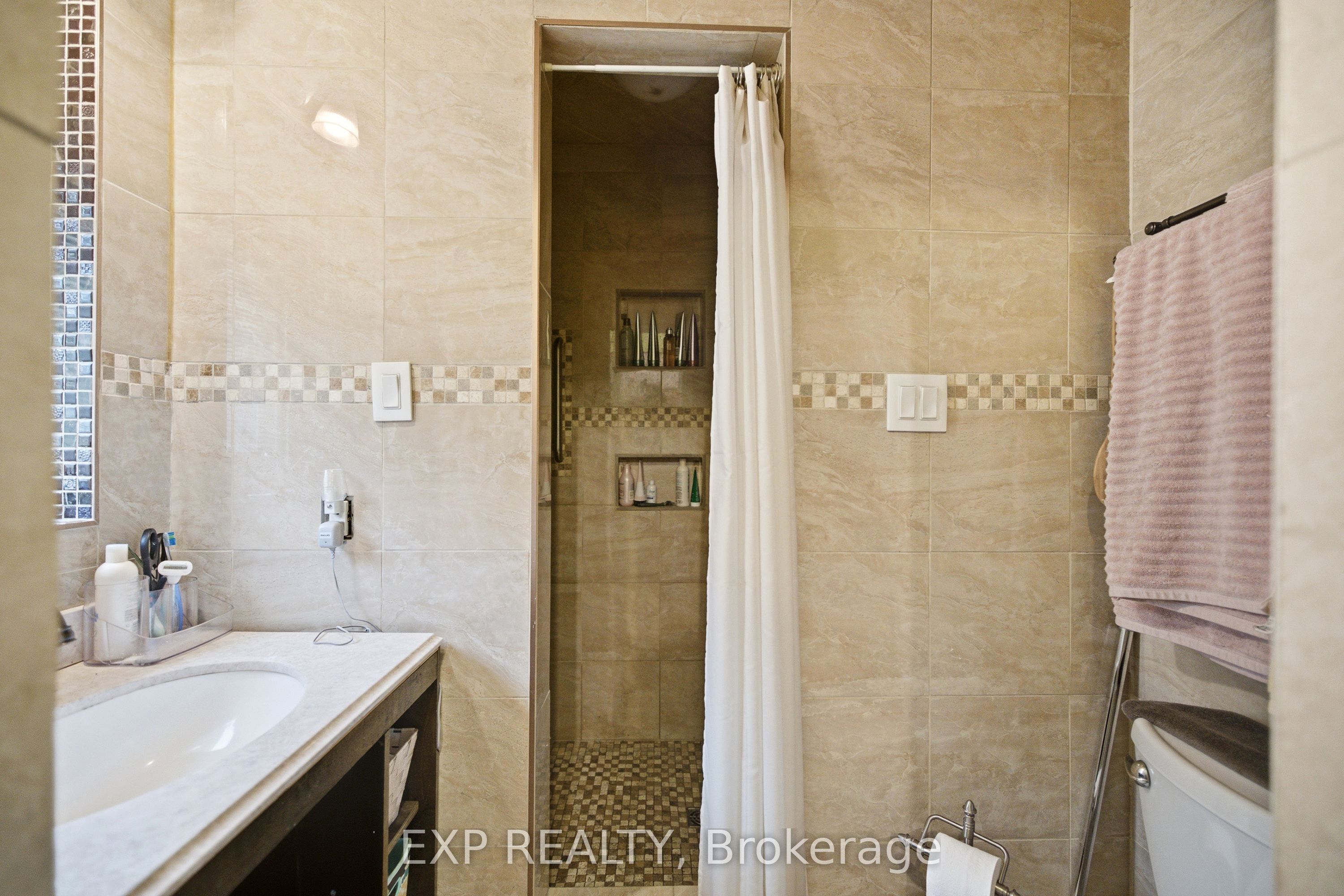104 Sideroad 18 Road Property Photo 24