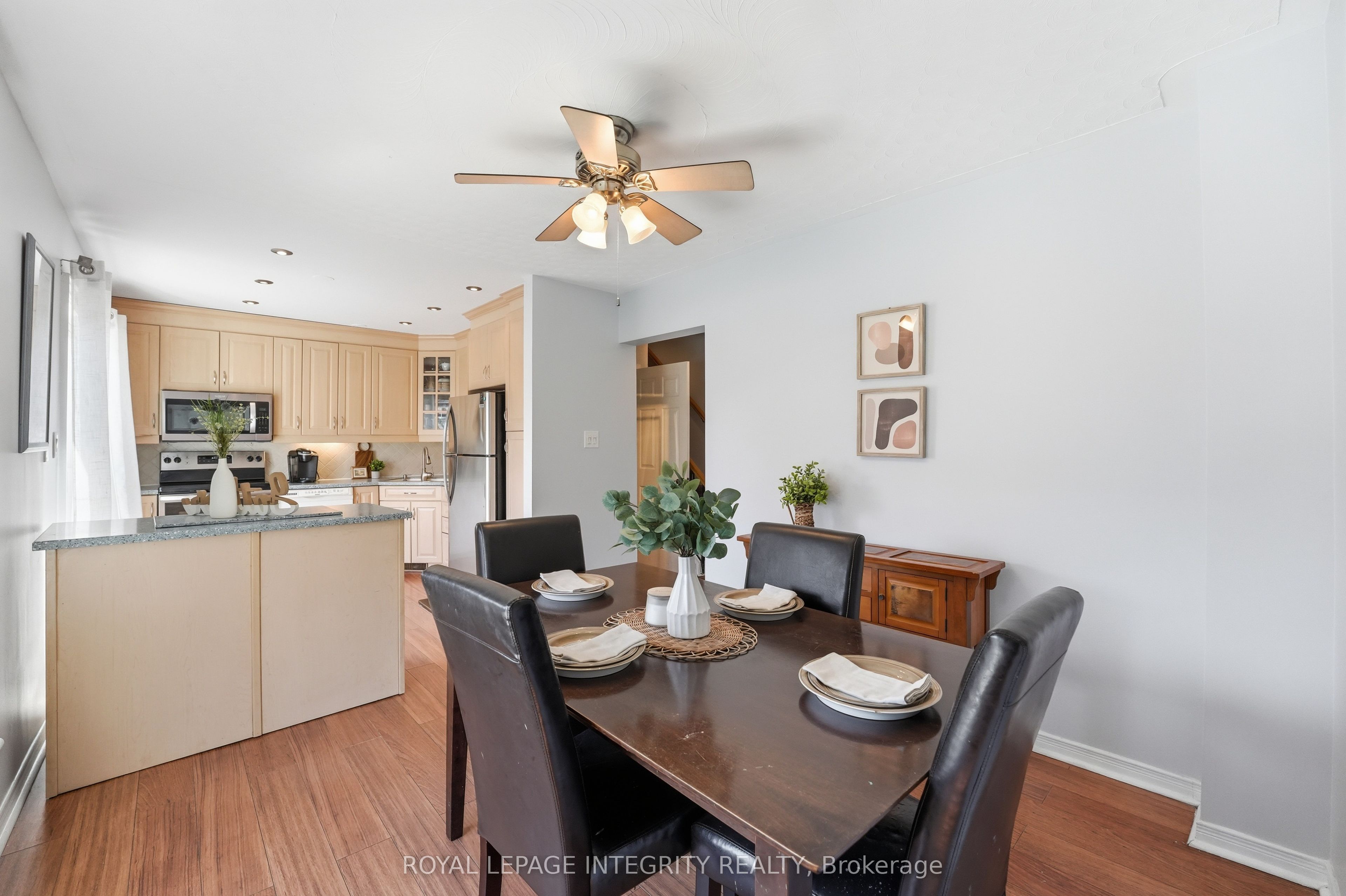 776 Vinette Crescent Property Photo 7