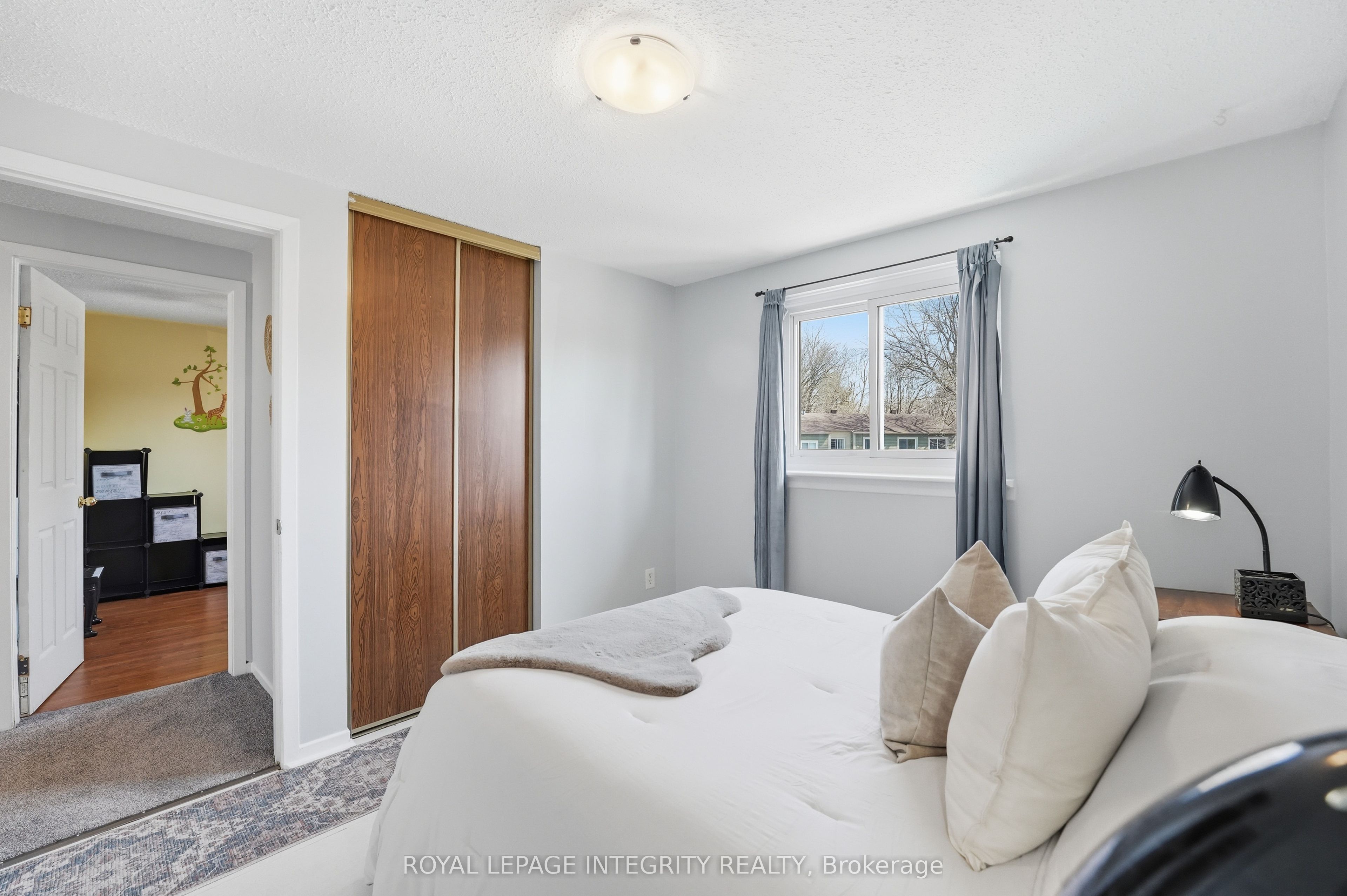 776 Vinette Crescent Property Photo 13