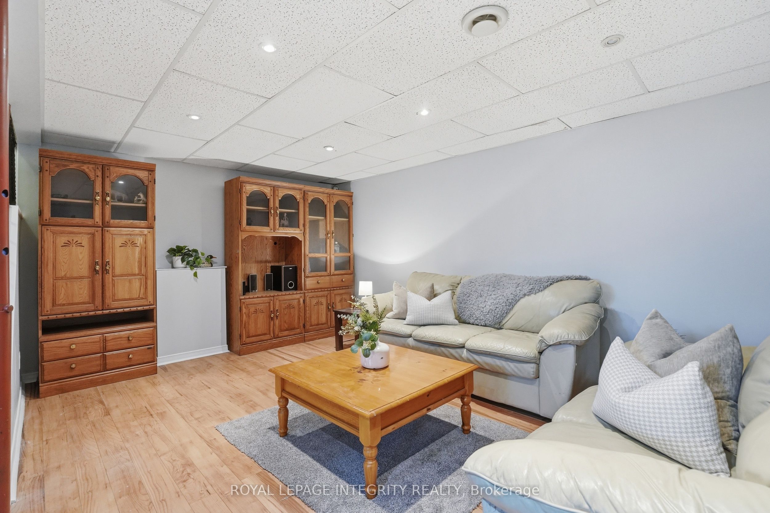 776 Vinette Crescent Property Photo 15