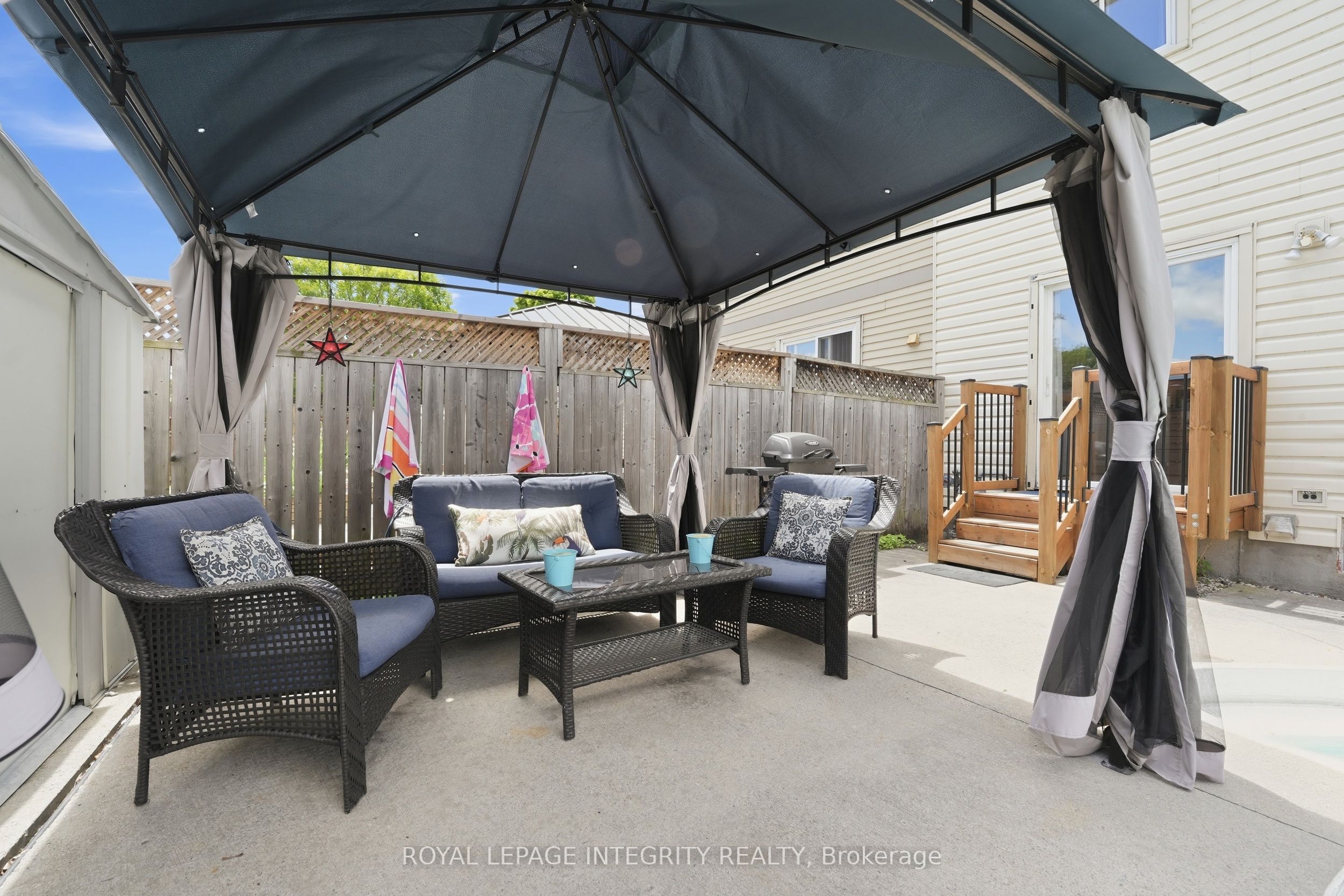 776 Vinette Crescent Property Photo 18