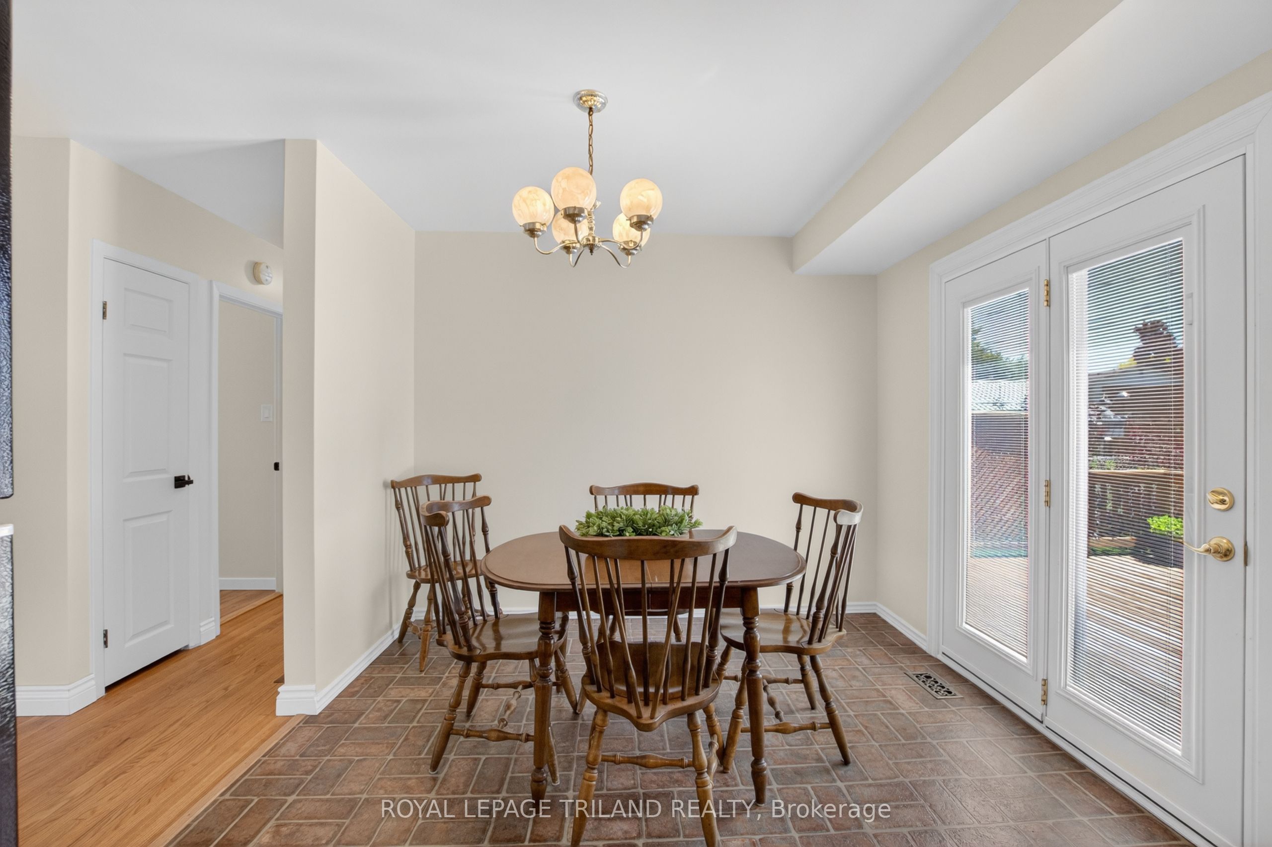 7 Thompson Avenue Property Photo 11
