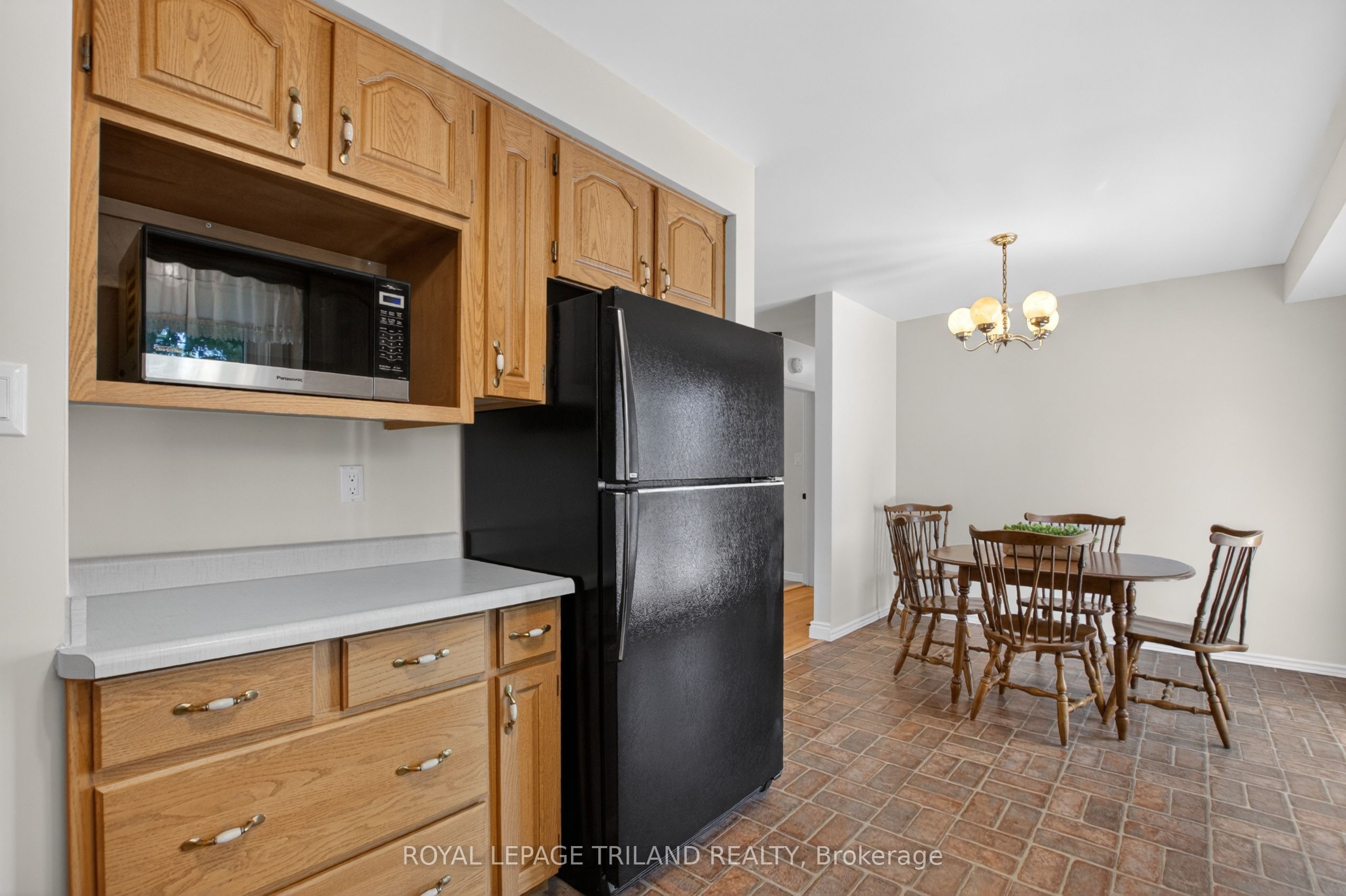 7 Thompson Avenue Property Photo 17