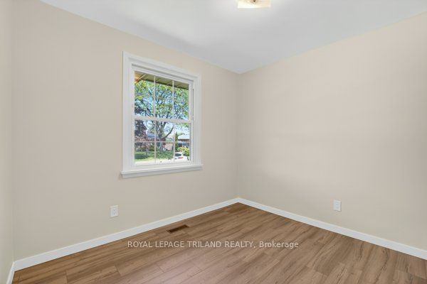 7 Thompson Avenue Property Photo 18