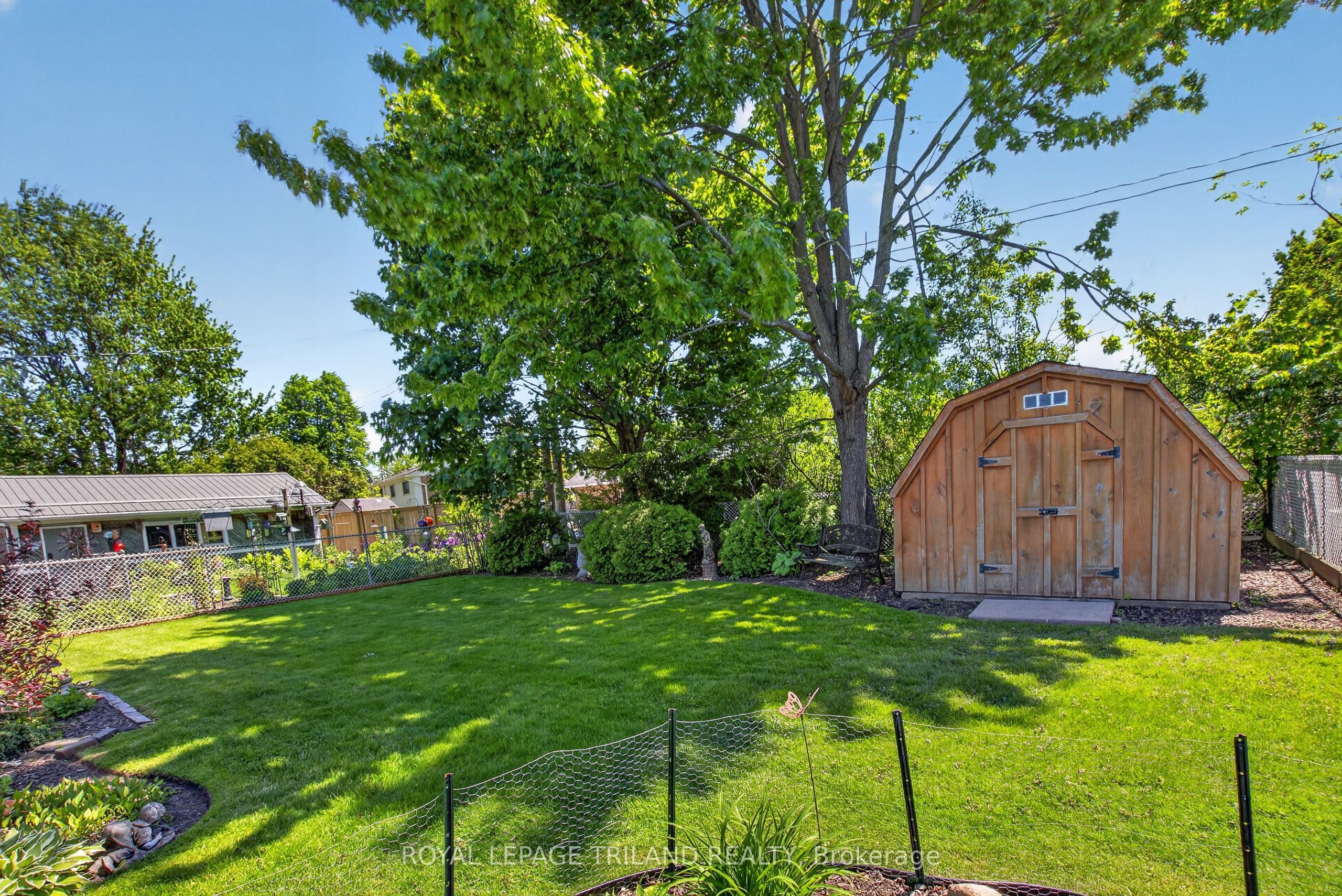 7 Thompson Avenue Property Photo 38