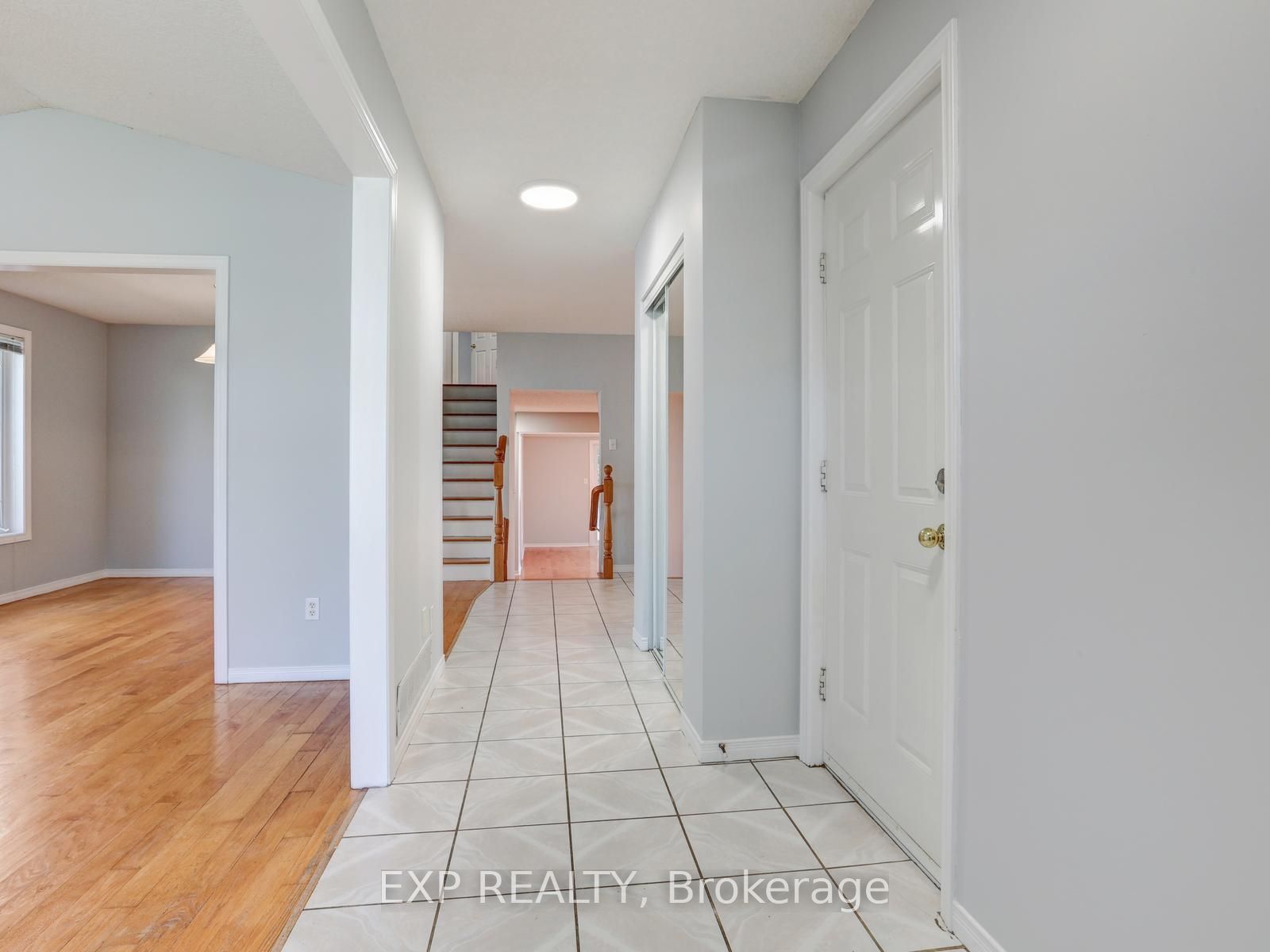 163 Daimler Drive Property Photo 5