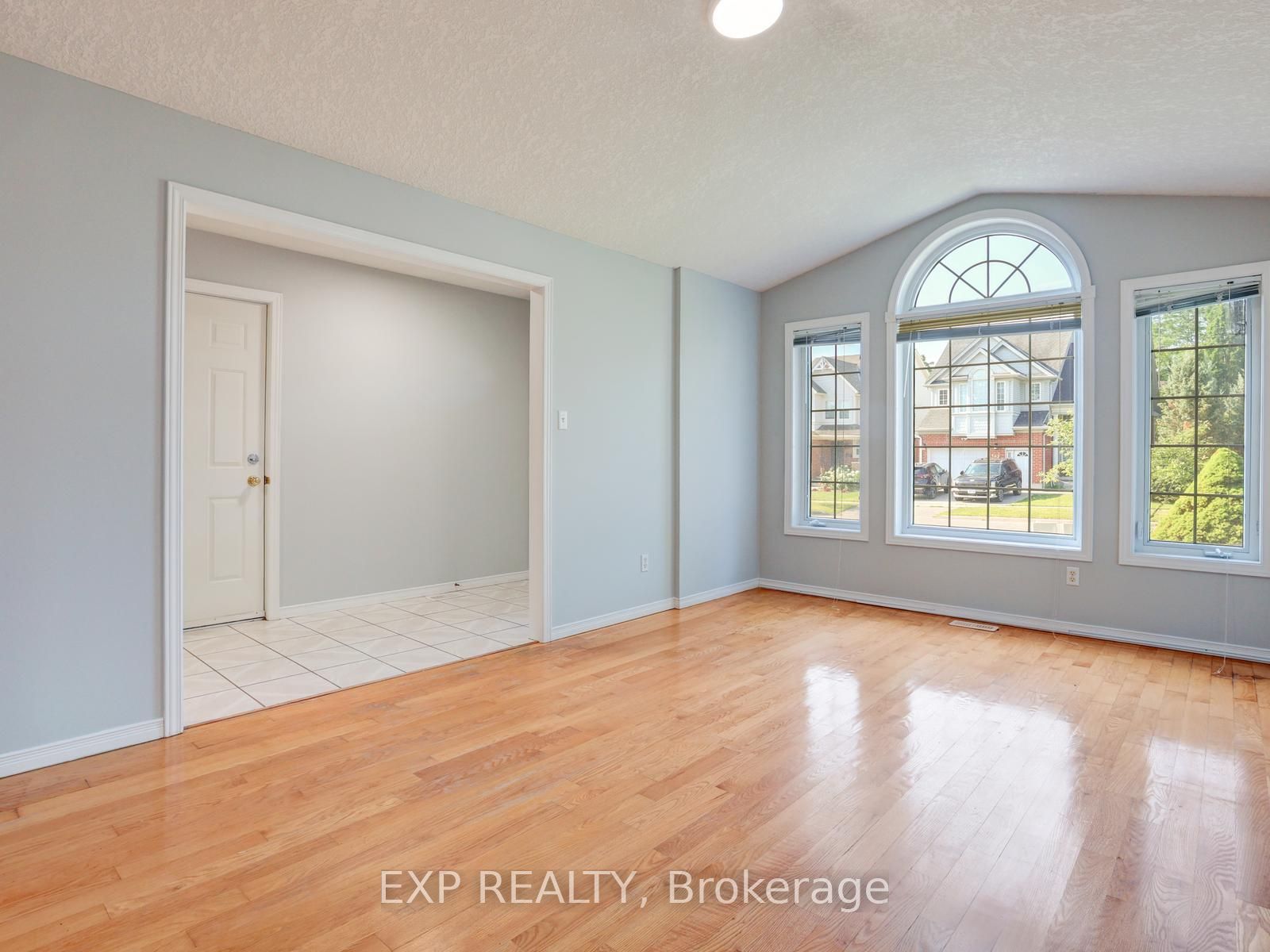 163 Daimler Drive Property Photo 9