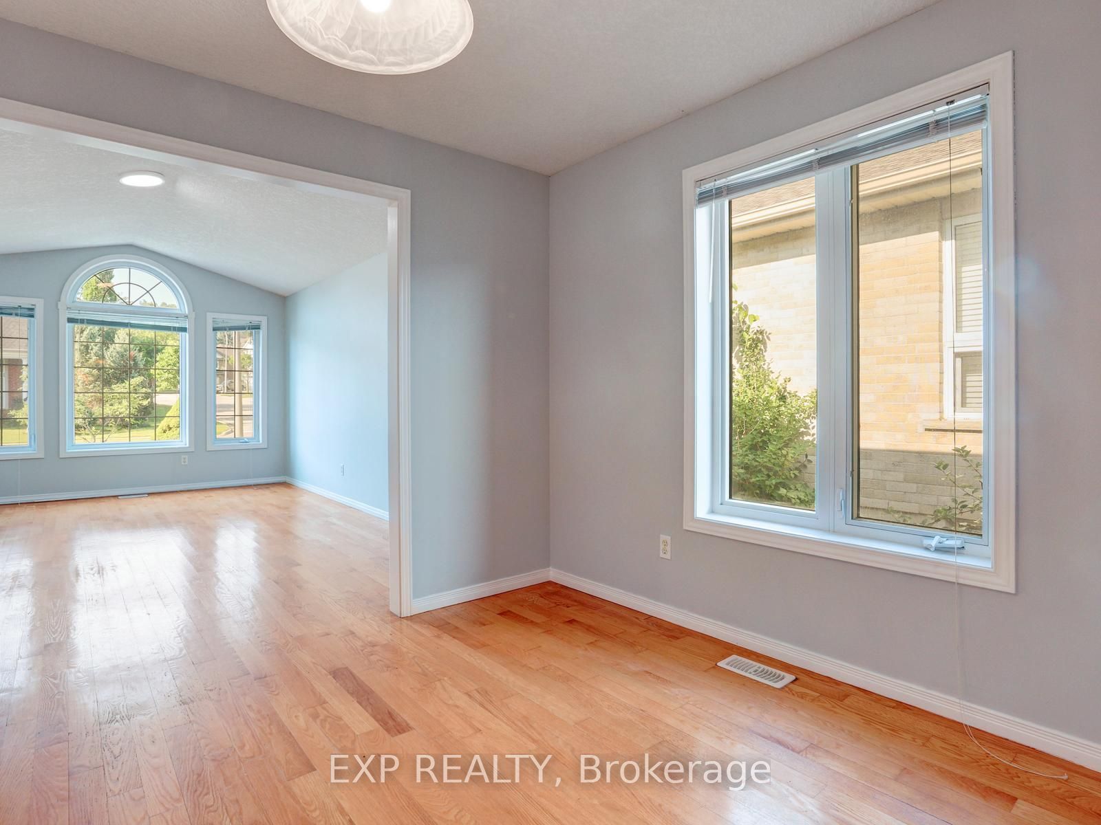 163 Daimler Drive Property Photo 10