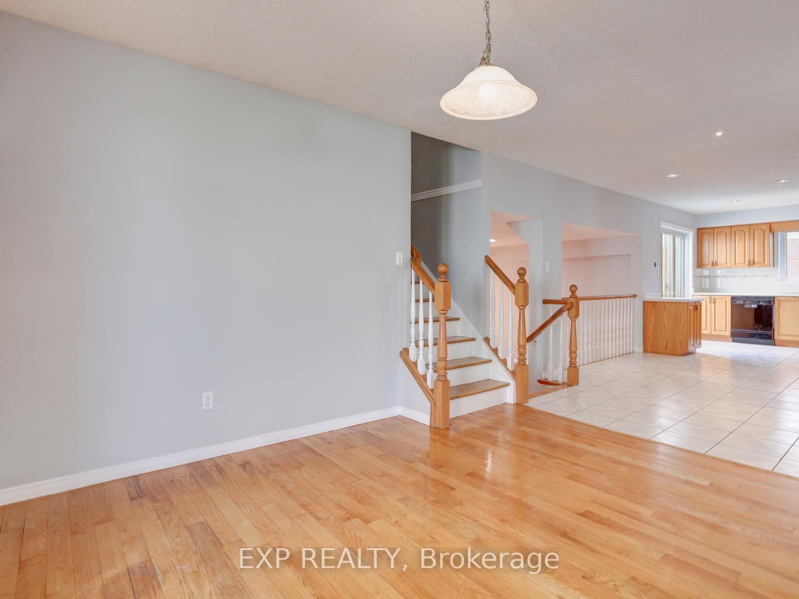 163 Daimler Drive Property Photo 11