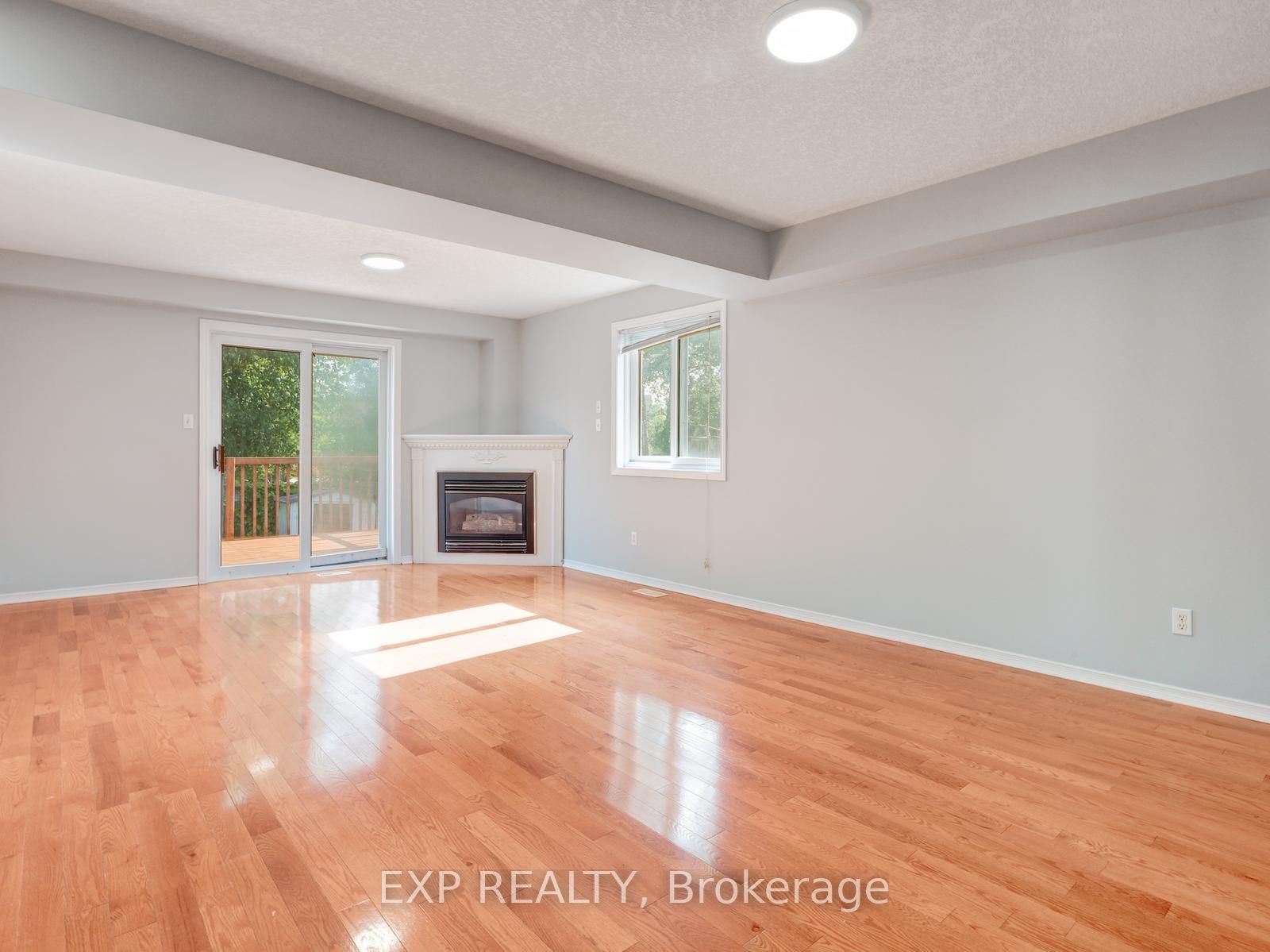 163 Daimler Drive Property Photo 20