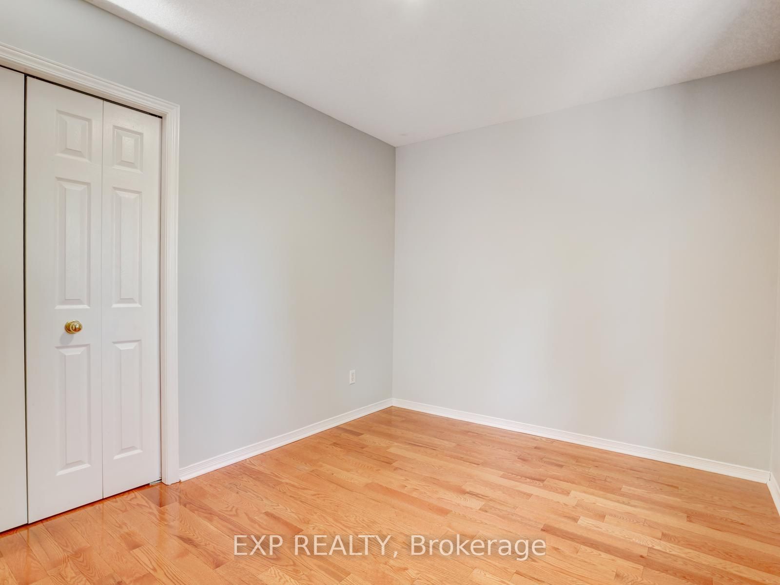 163 Daimler Drive Property Photo 24