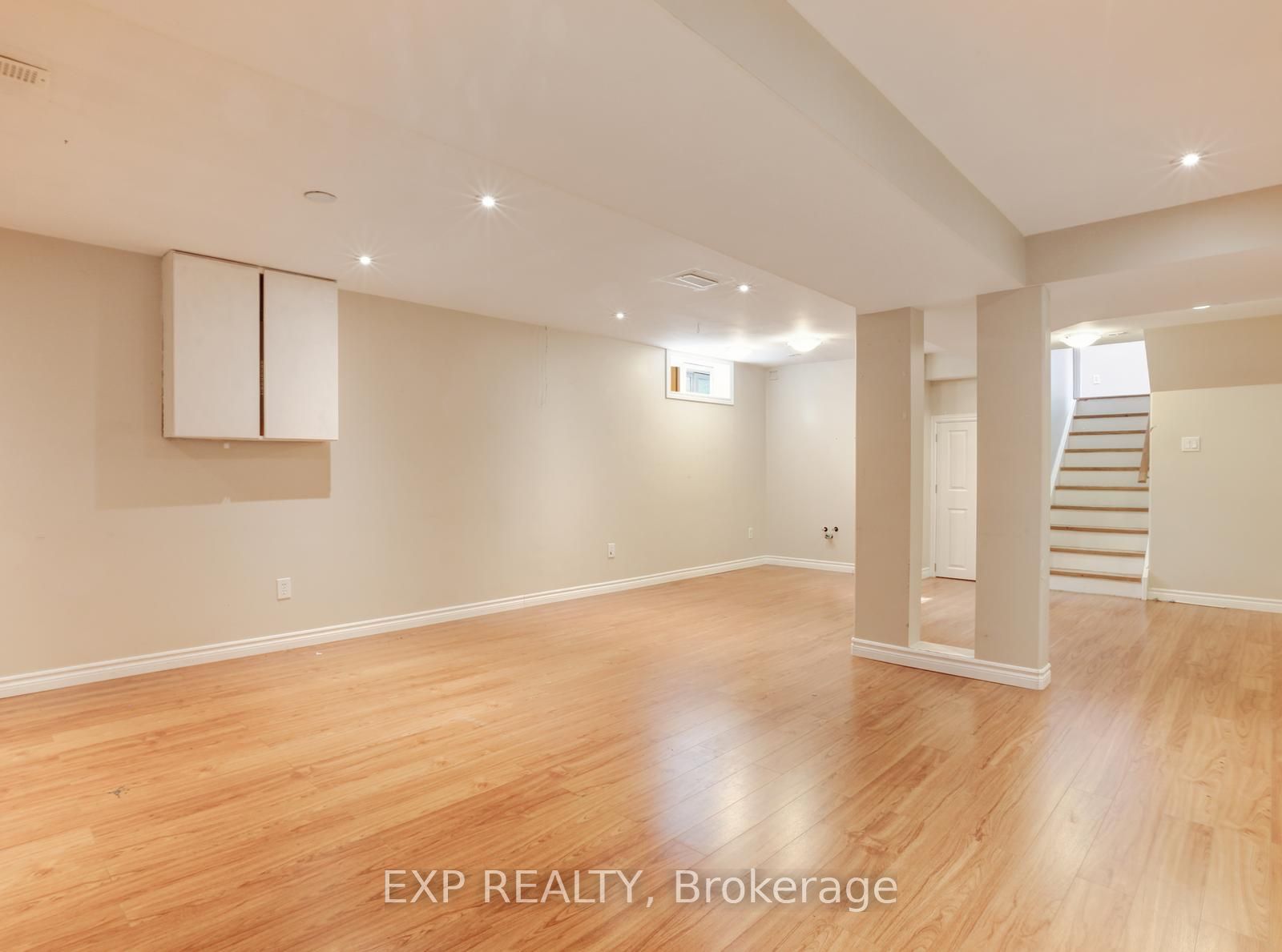 163 Daimler Drive Property Photo 43
