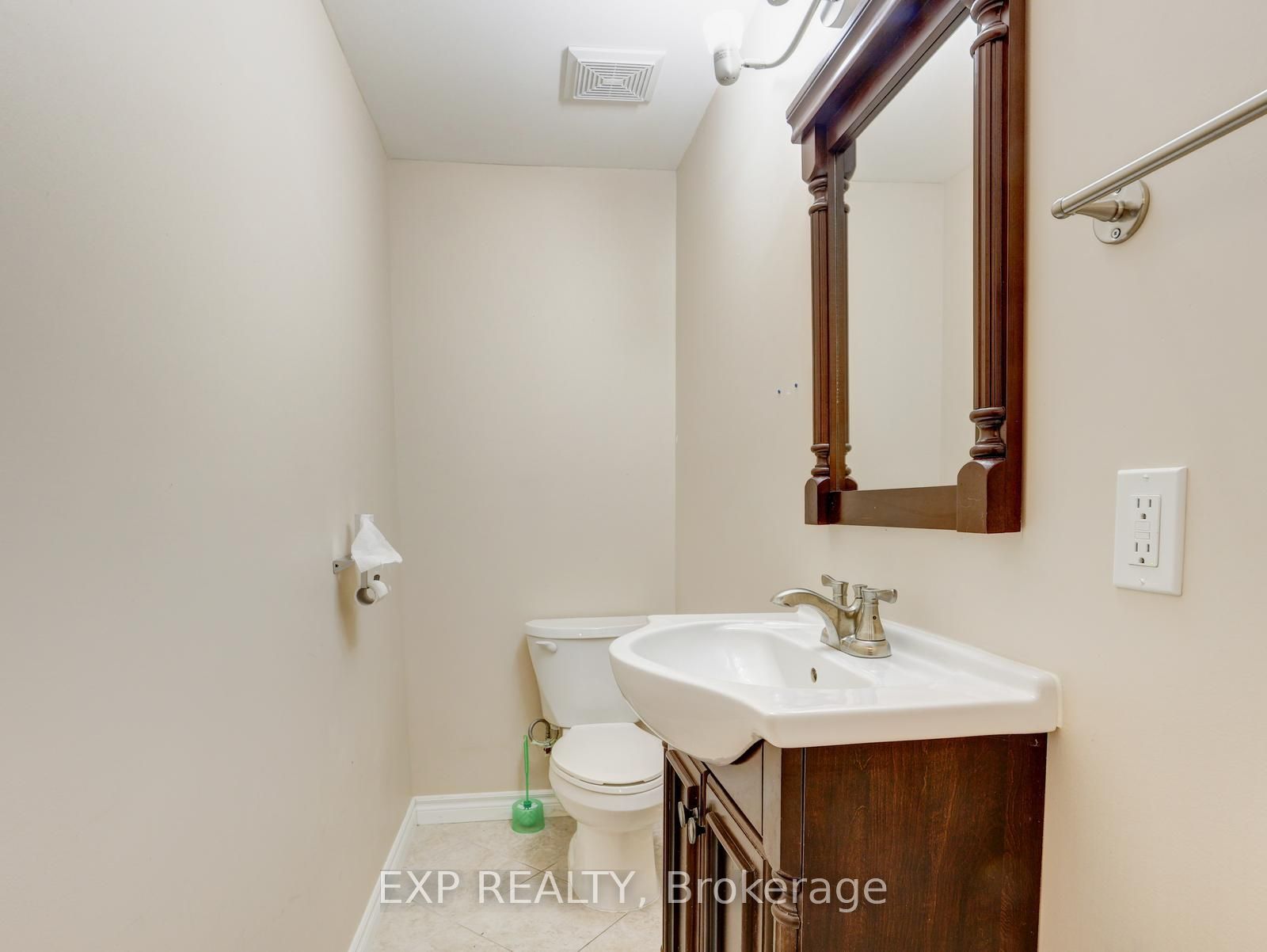 163 Daimler Drive Property Photo 45
