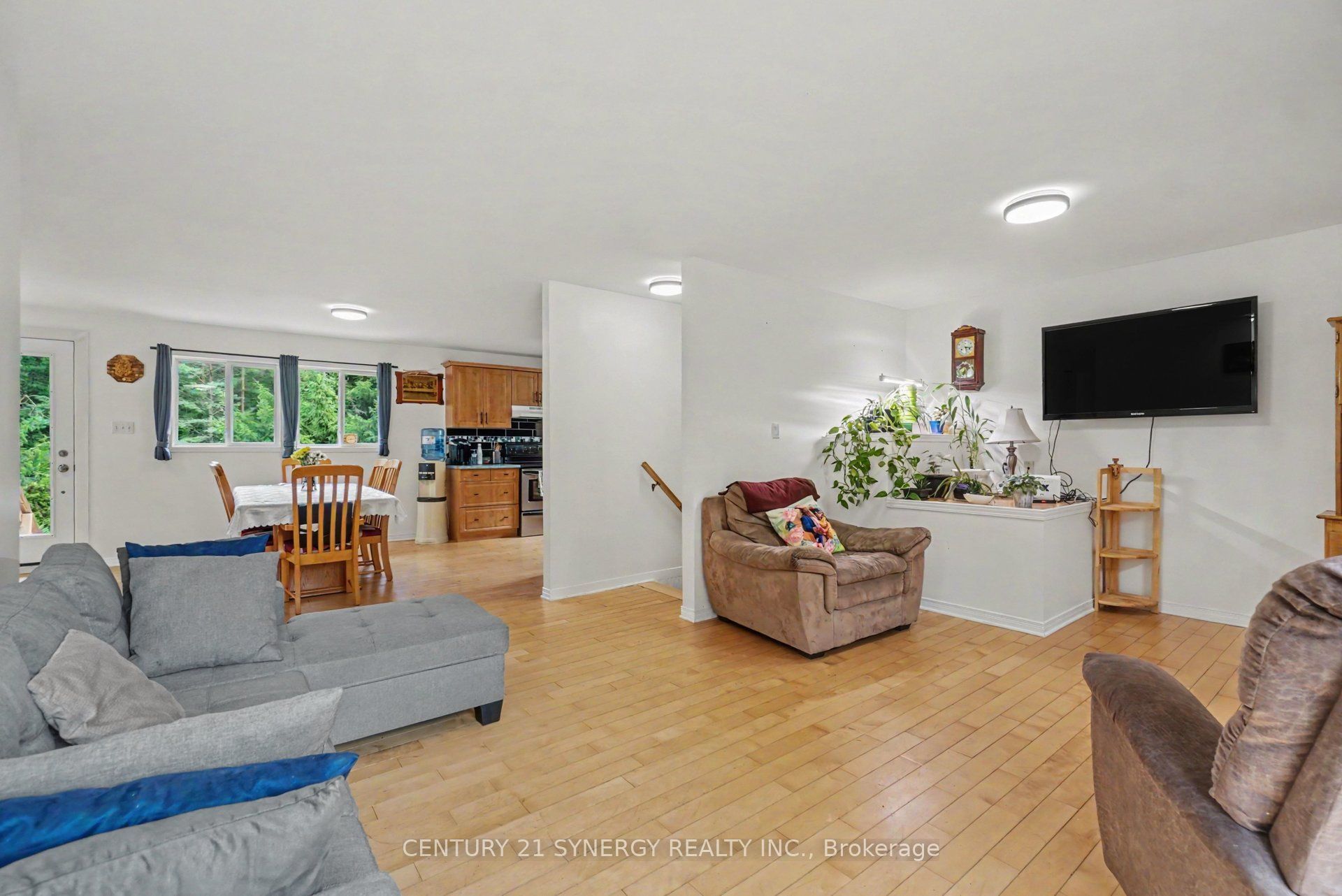 1409 Baker Road Property Photo 4