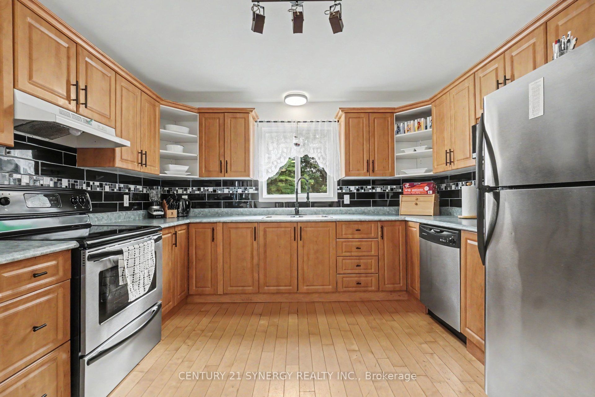 1409 Baker Road Property Photo 7
