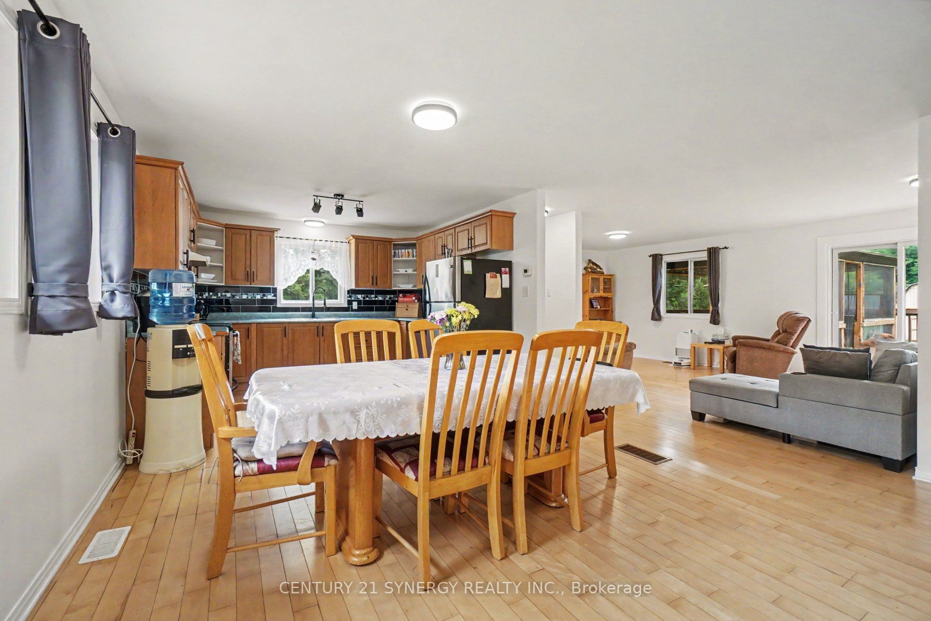 1409 Baker Road Property Photo 17