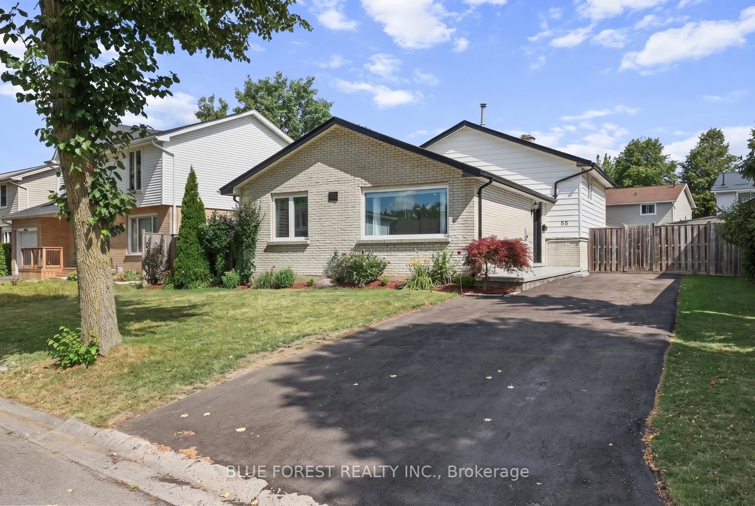 55 Archer Crescent