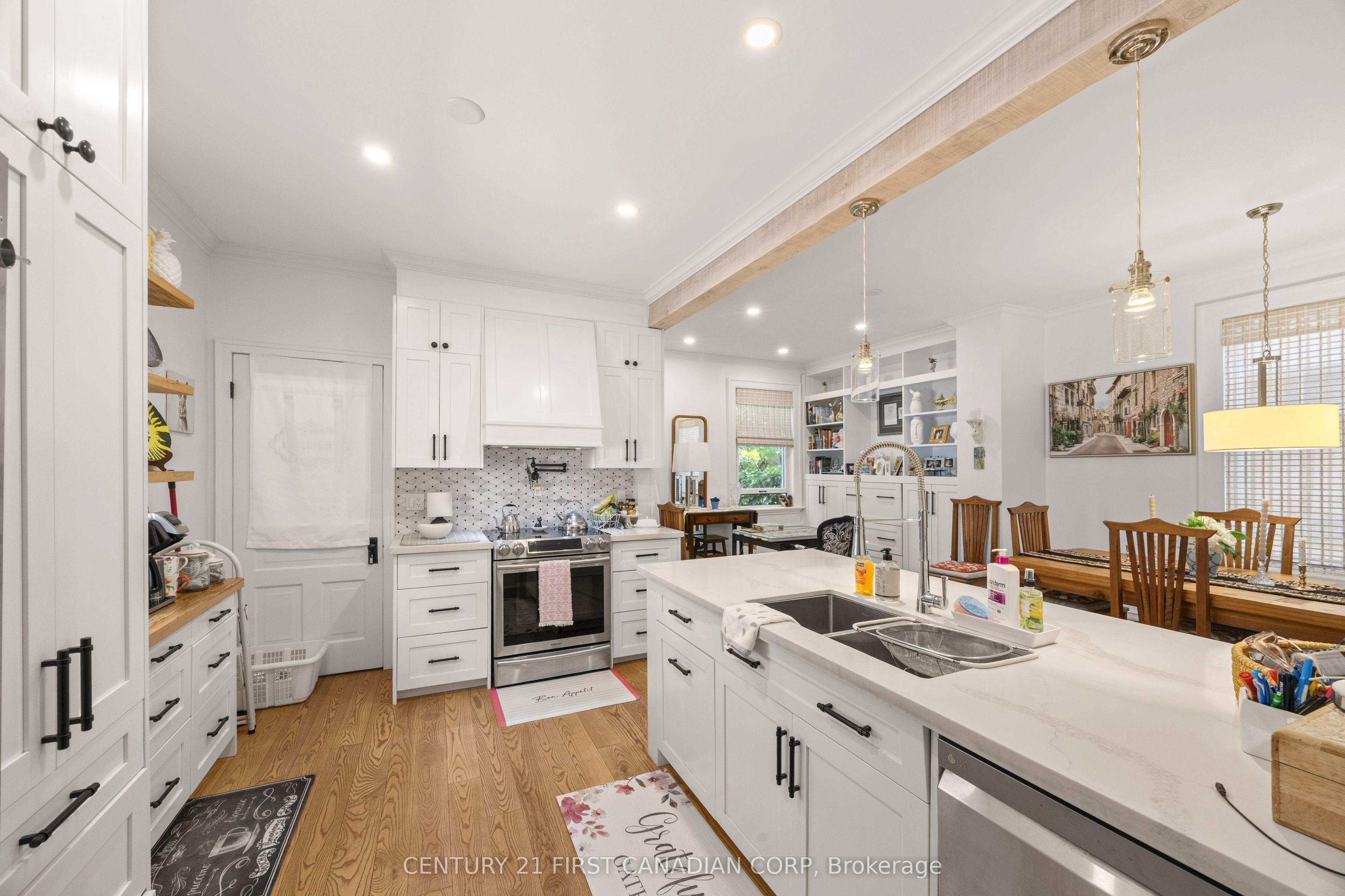 330 Cheapside Street Property Photo 14