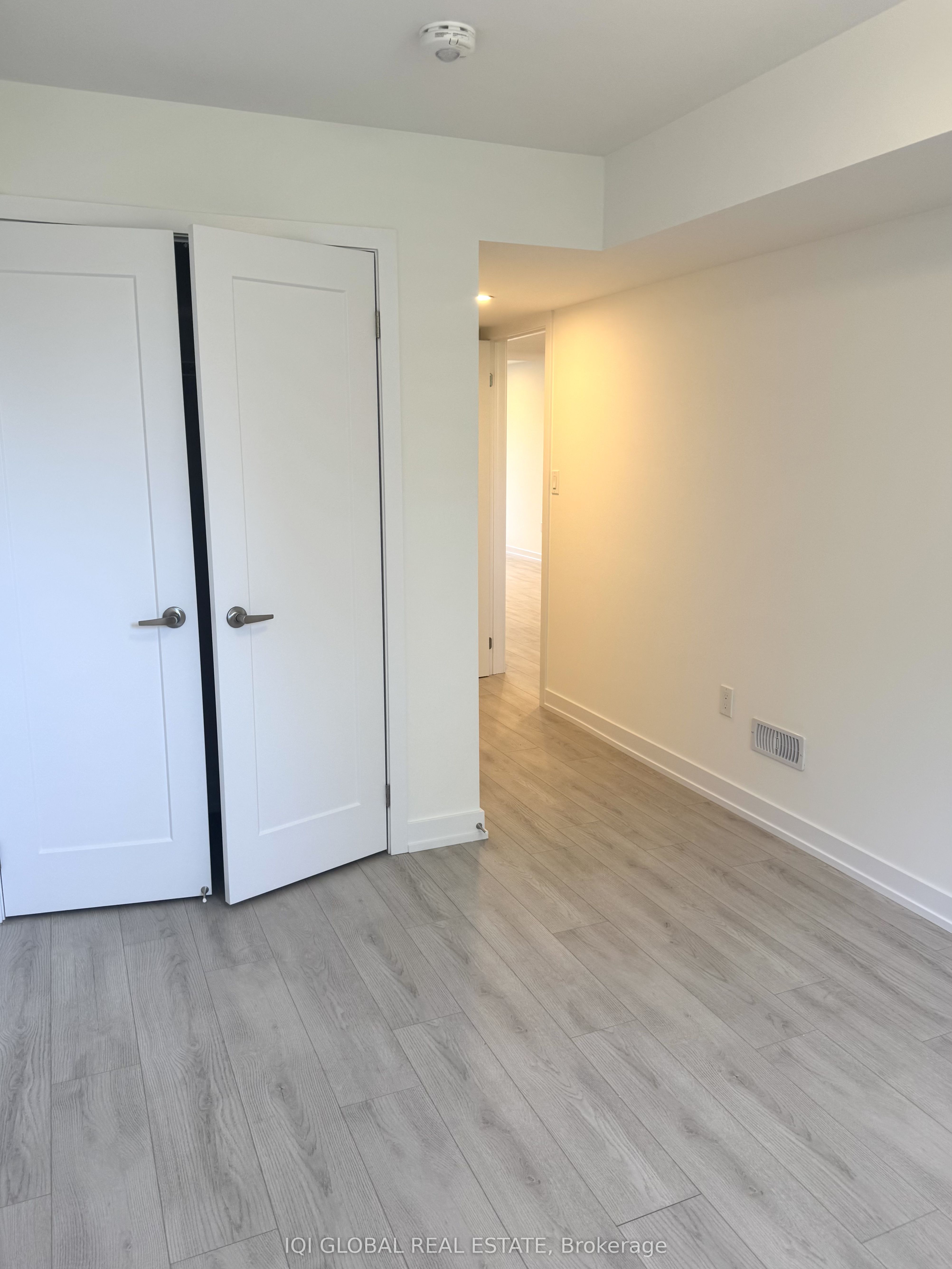 42 Lowes Road W 123 Property Photo 11