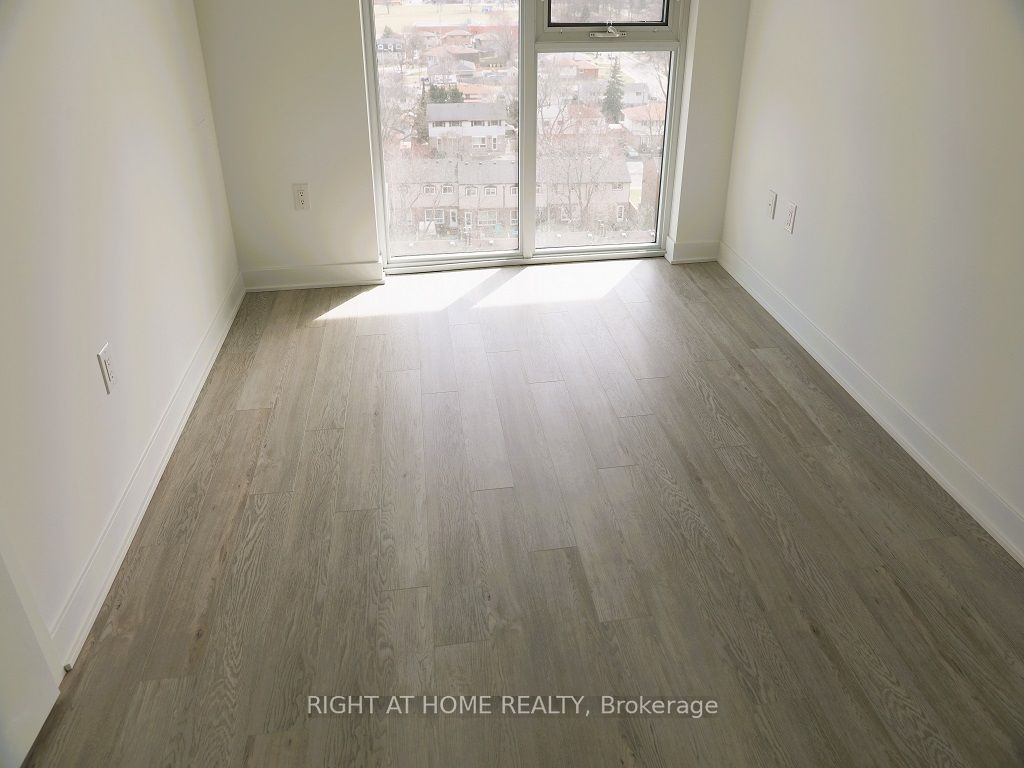 2782 Barton Street N 903 Property Photo 7