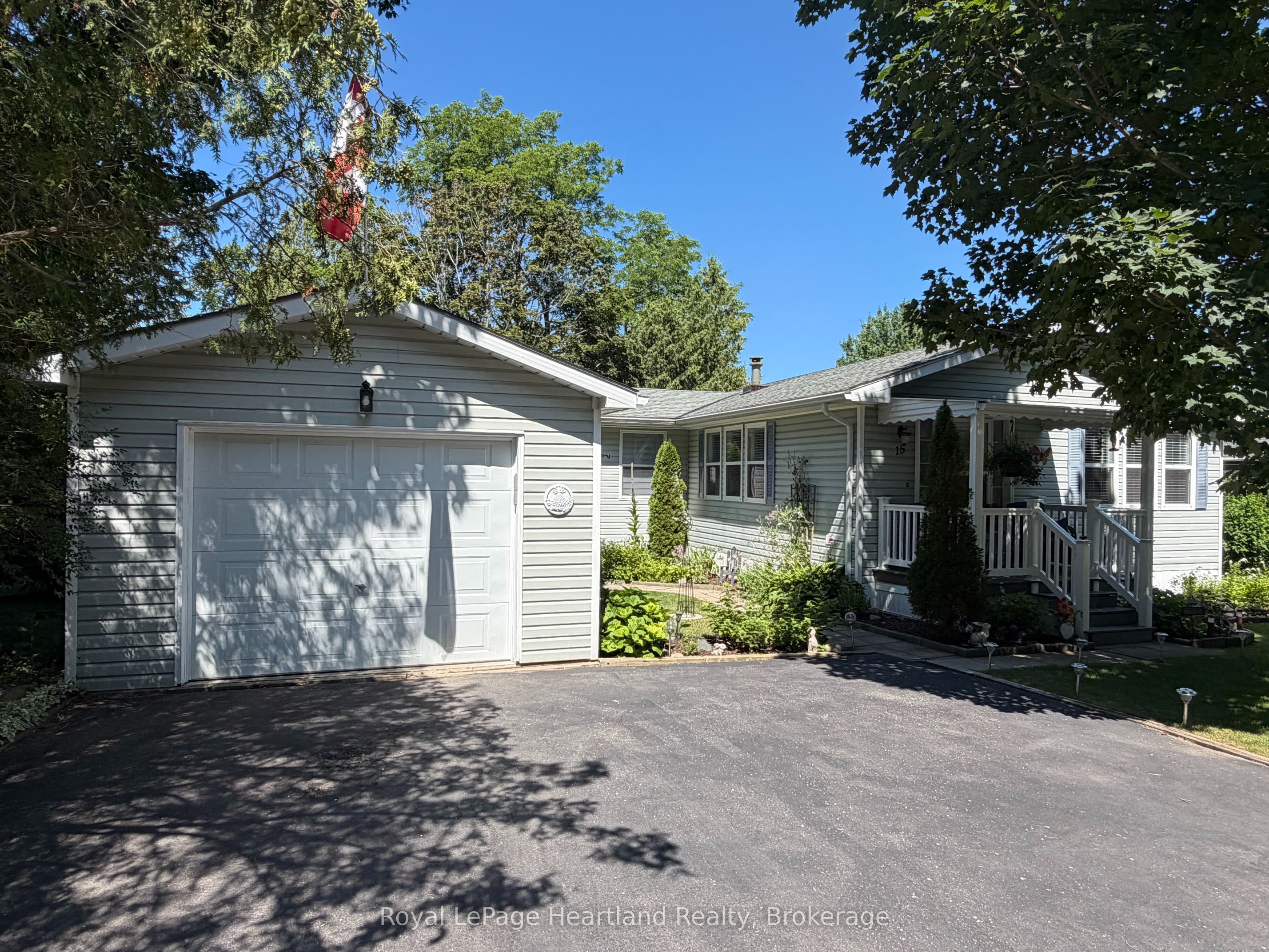 15 Huron Lane Property Photo 1
