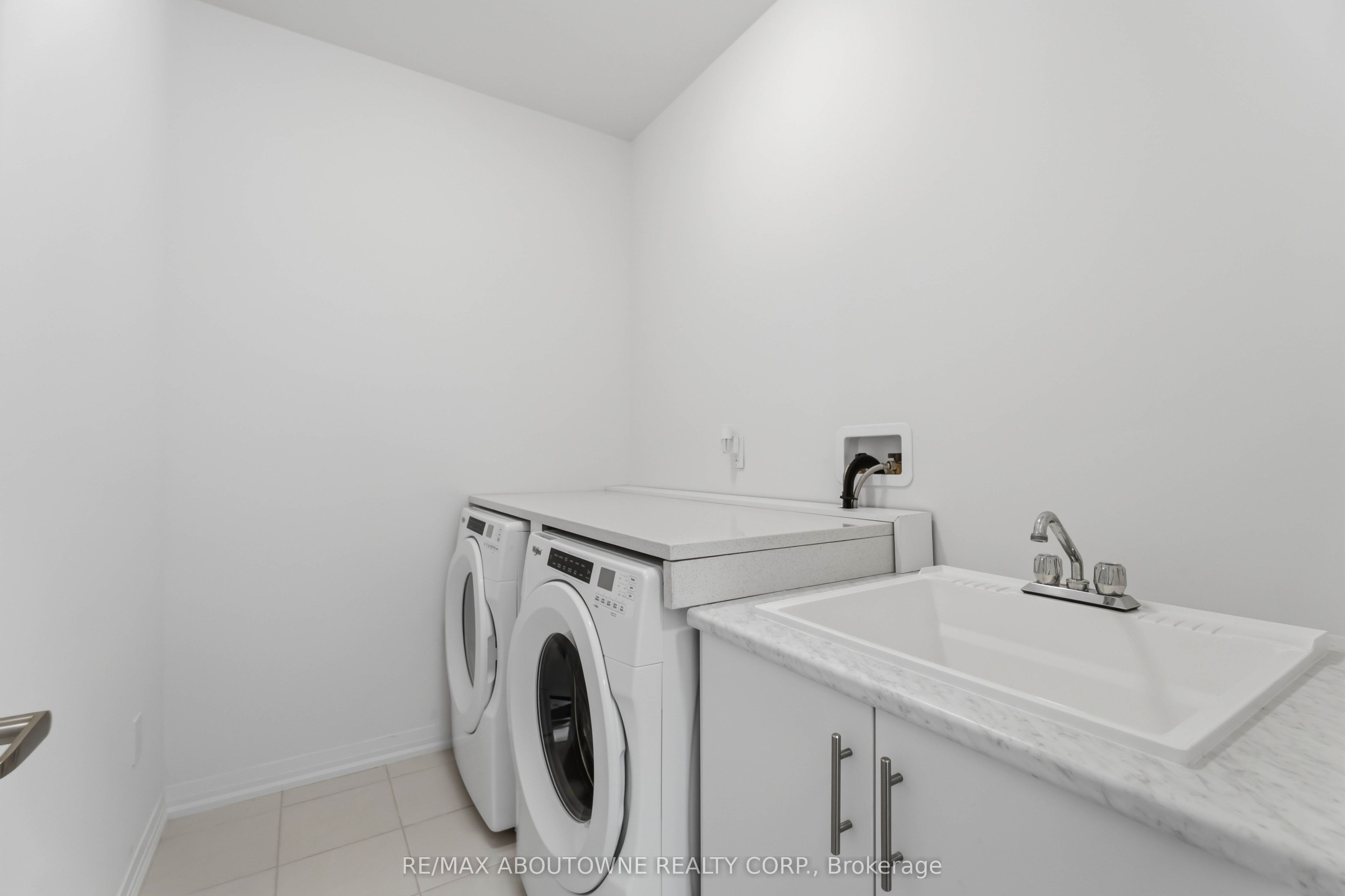 170 Spitfire Drive Property Photo 8