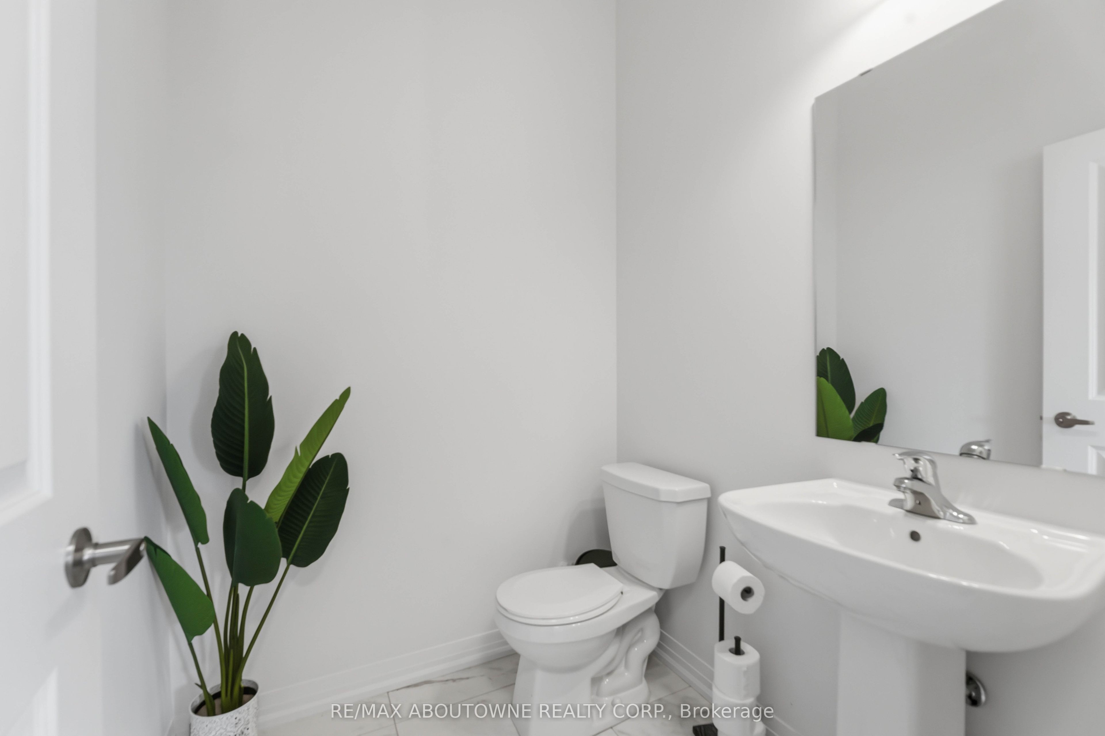170 Spitfire Drive Property Photo 9