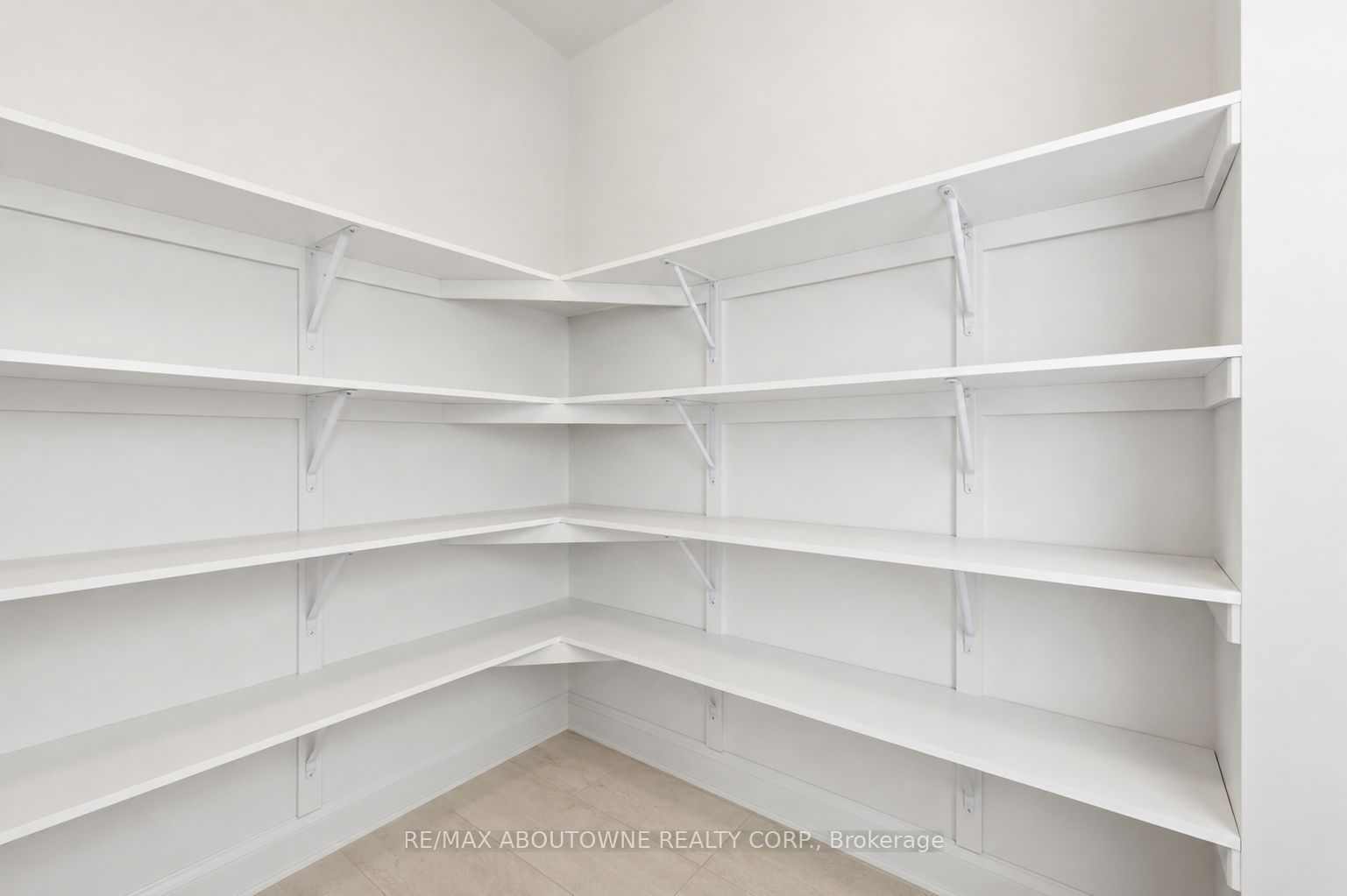 170 Spitfire Drive Property Photo 21