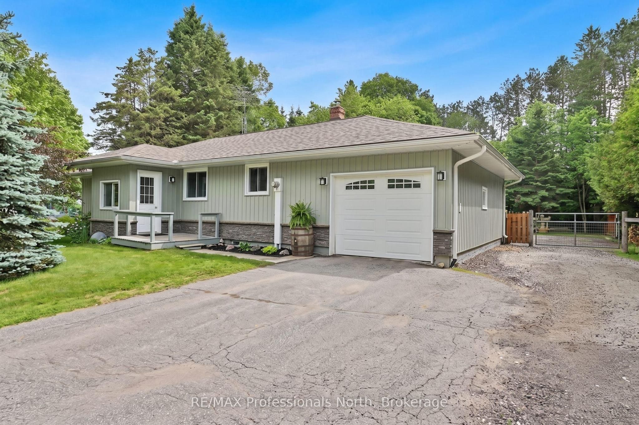 12 Stouffer Street Property Photo 1