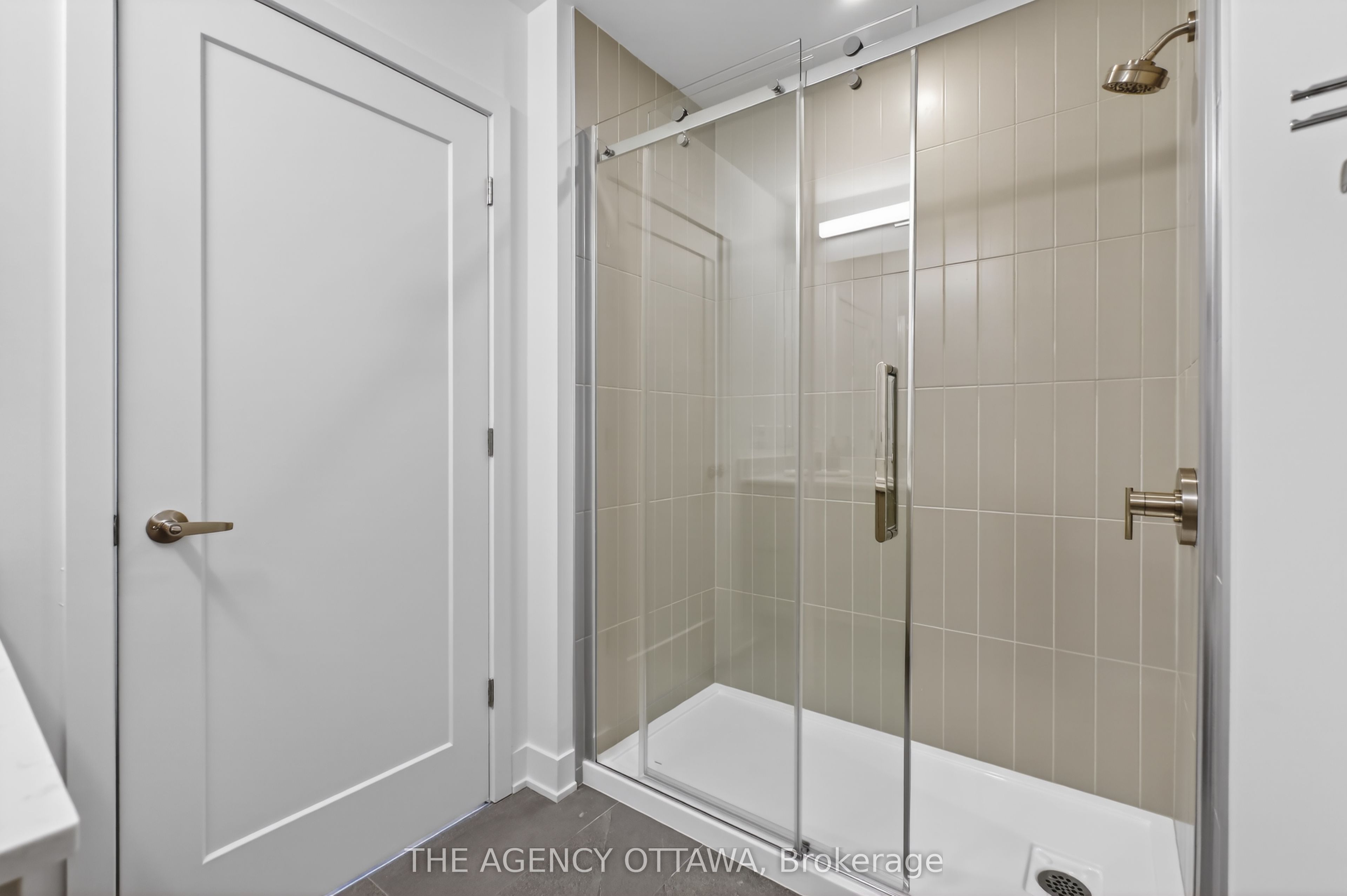 3085 Riverside Drive 209 Property Photo 30
