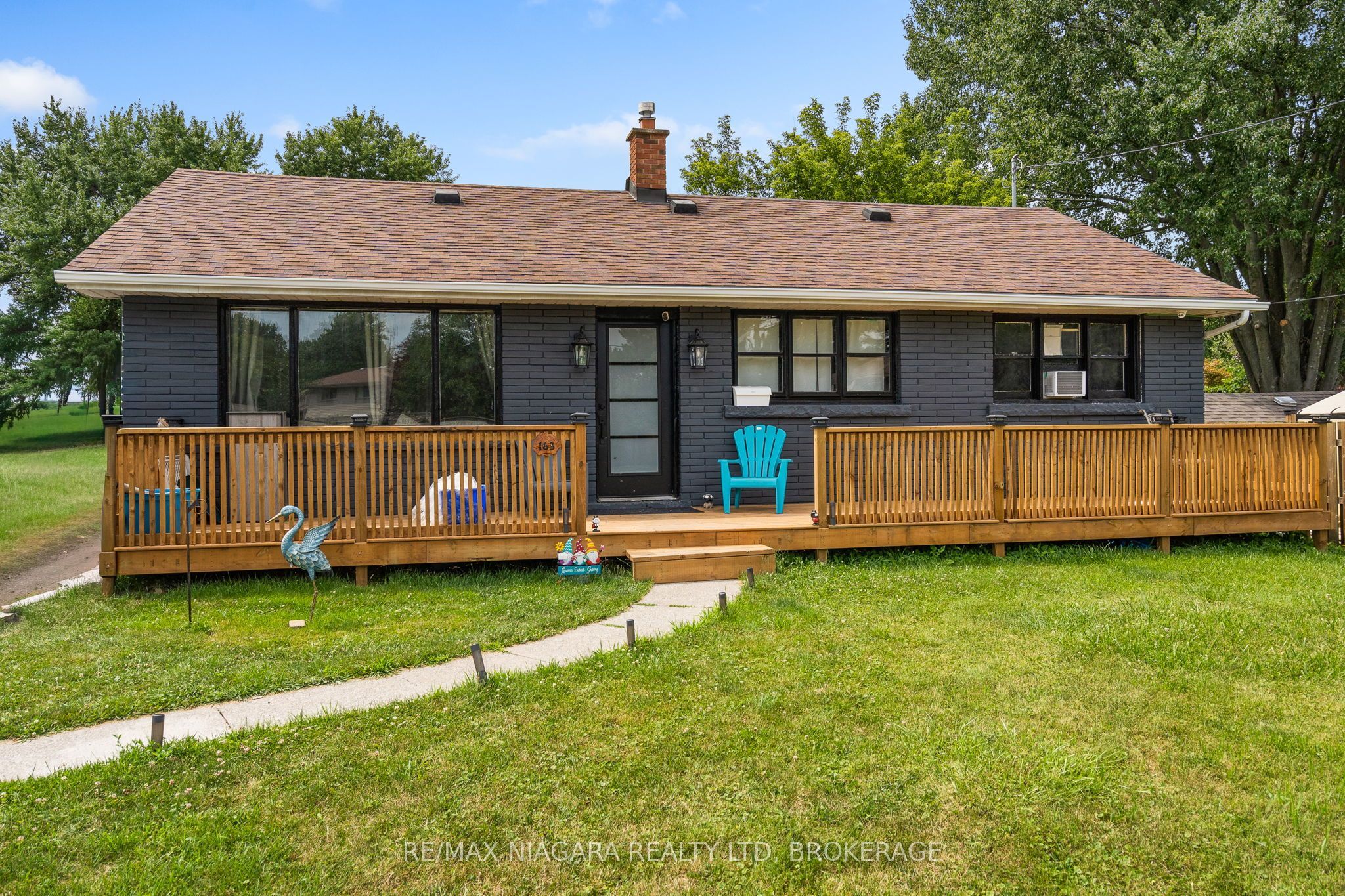 163 Rice Road W Property Photo 1